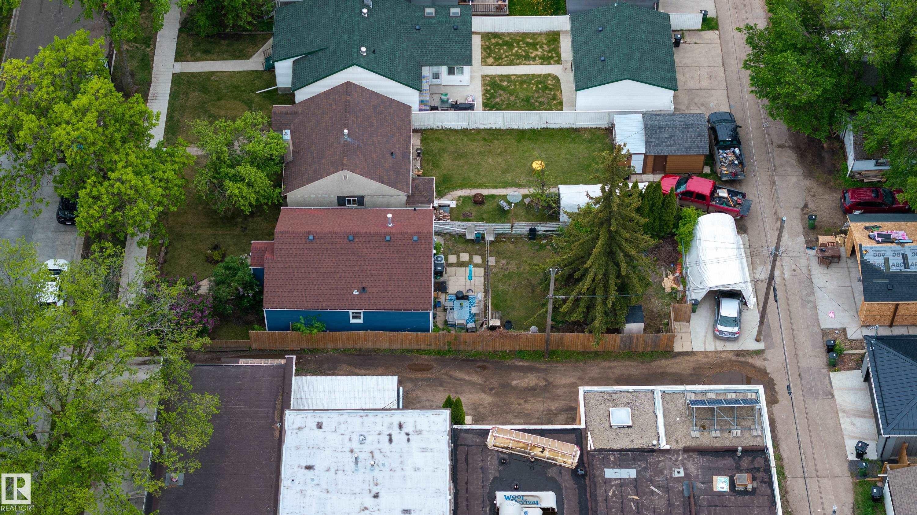 Image quality insufficient for description - 11158 65 Street, Edmonton, AB