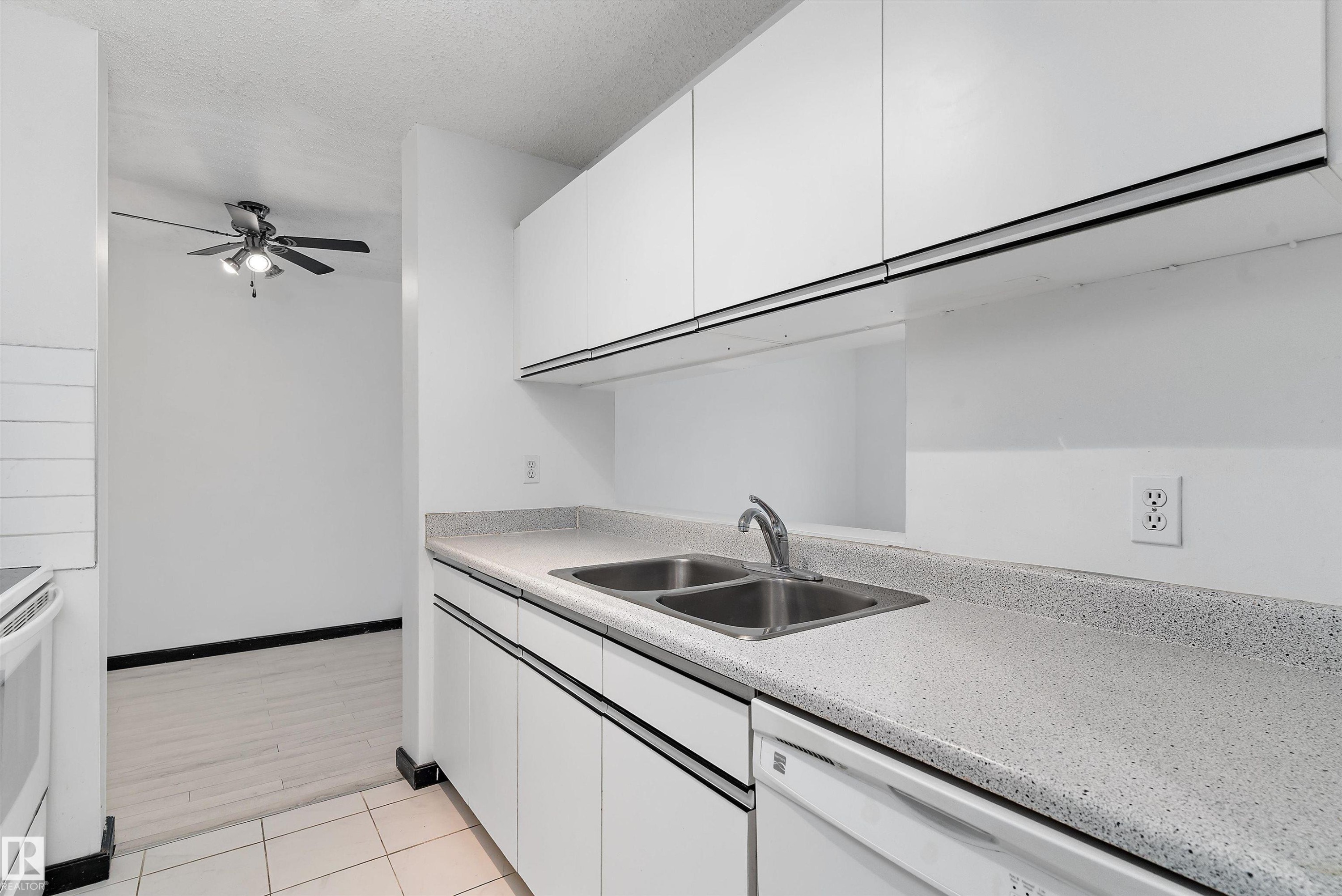 #420 6720 158 Av Nw, Edmonton, AB - Indoor Photo Showing Kitchen With Double Sink