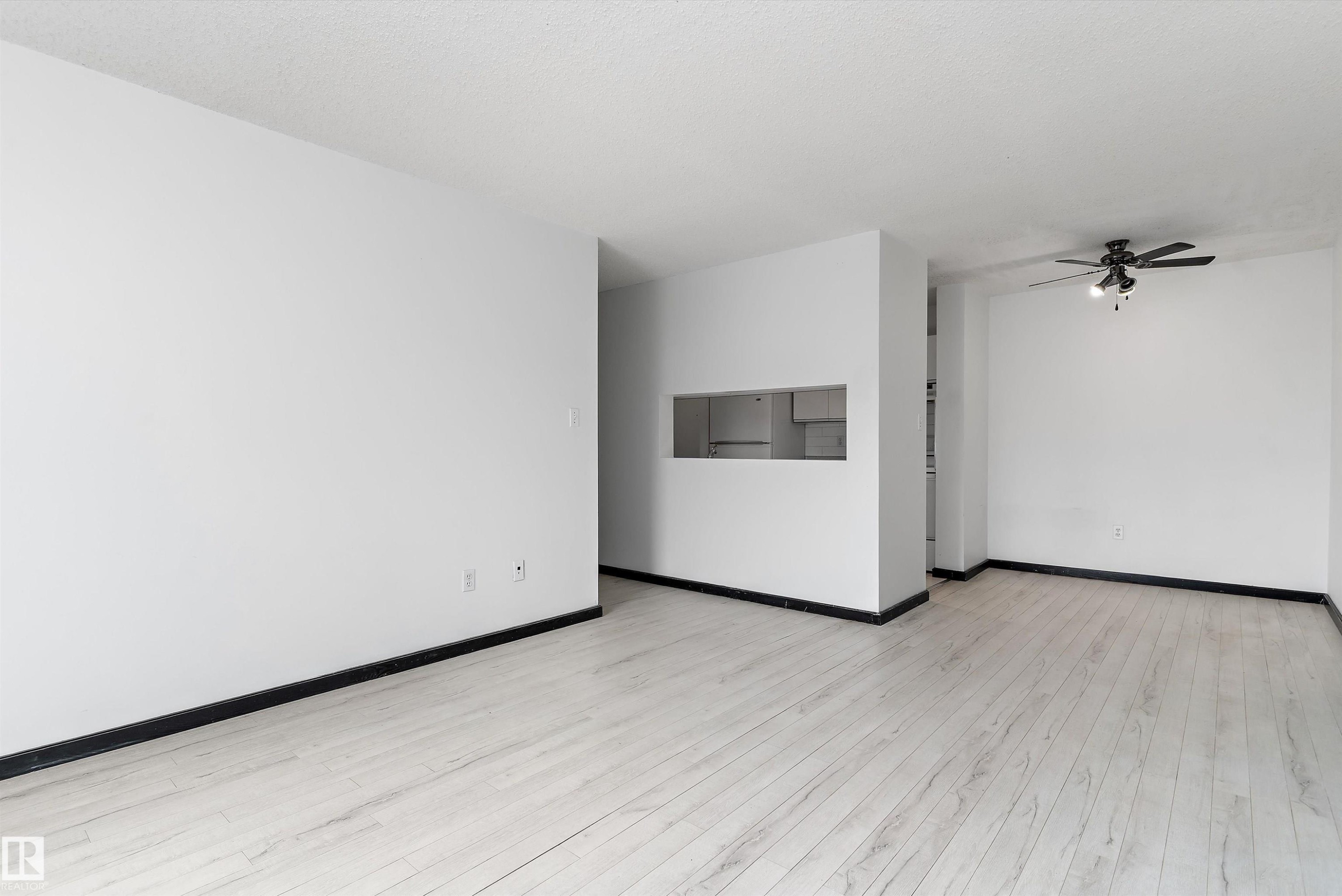 #420 6720 158 Av Nw, Edmonton, AB - Indoor
