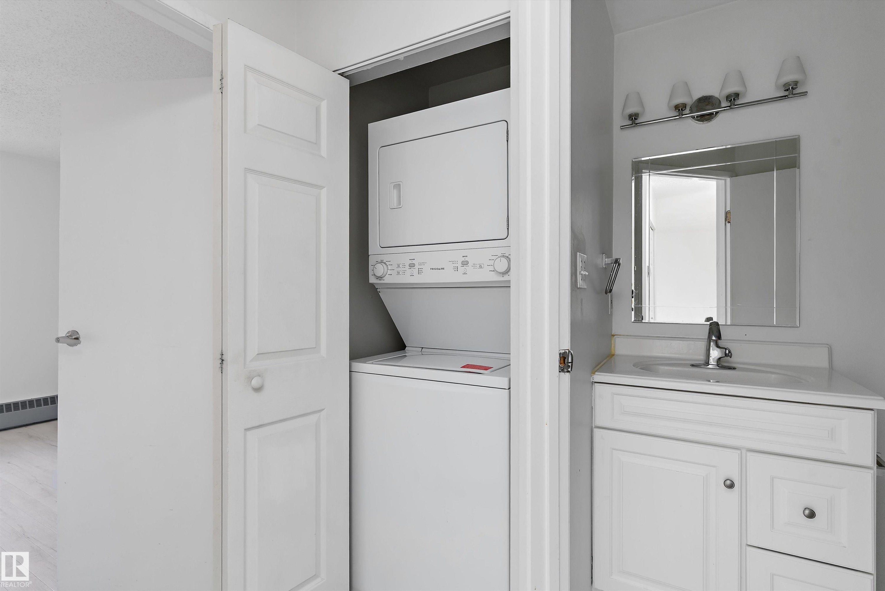 #420 6720 158 Av Nw, Edmonton, AB - Indoor Photo Showing Laundry Room