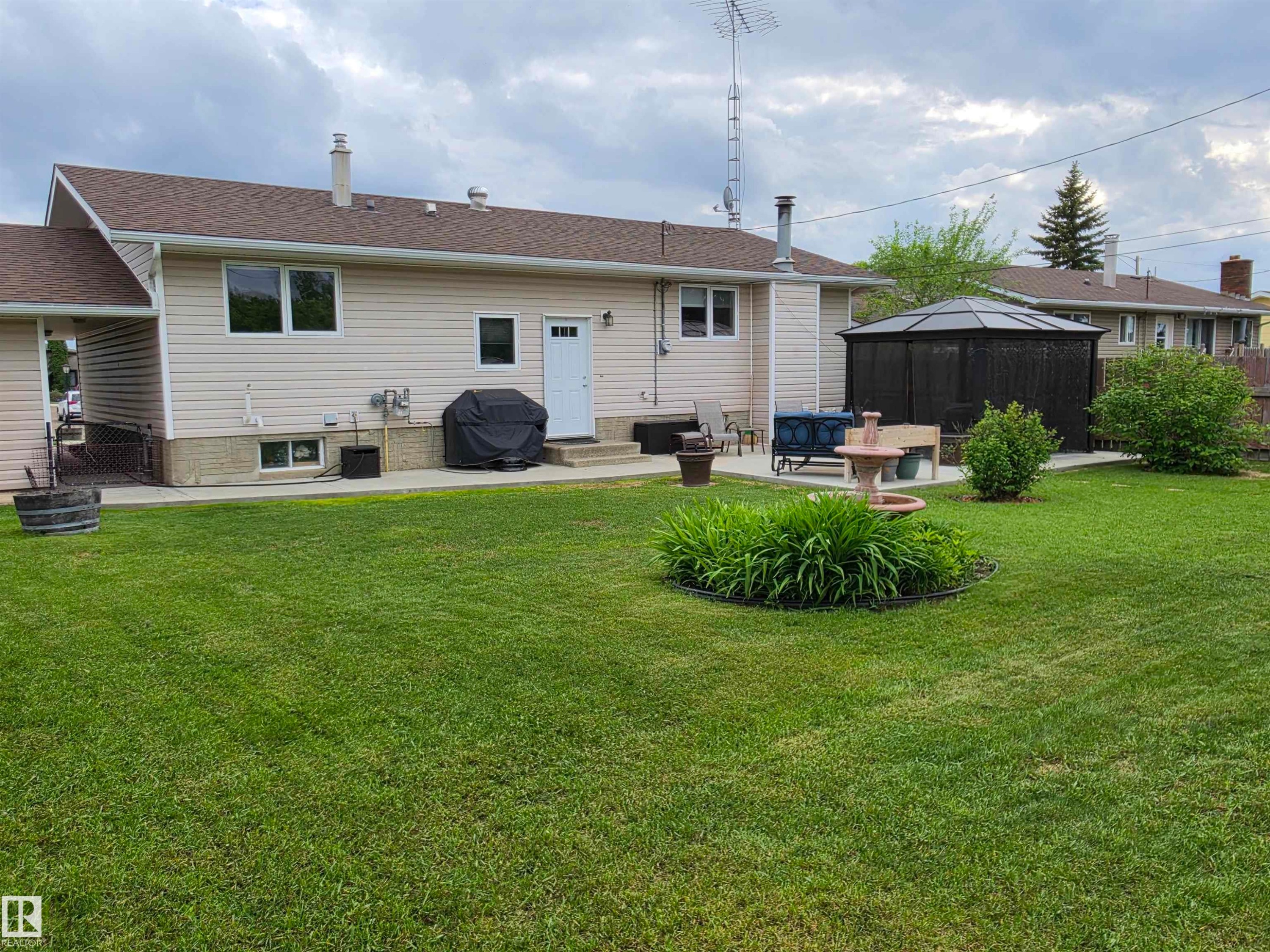 4606 54 Avenue, Two Hills, AB