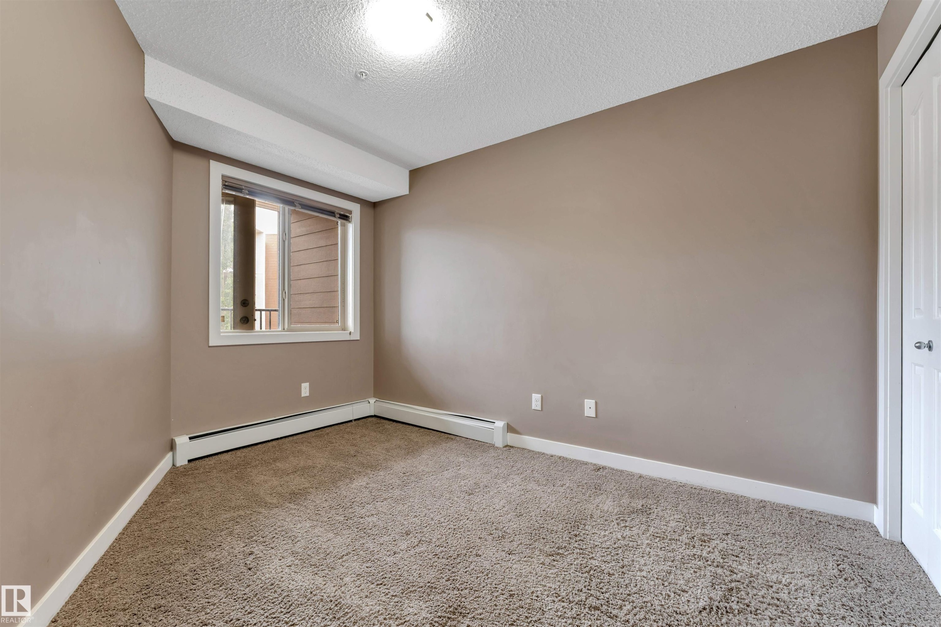 #209 11812 22 Av Sw Sw, Edmonton, AB - Indoor Photo Showing Other Room