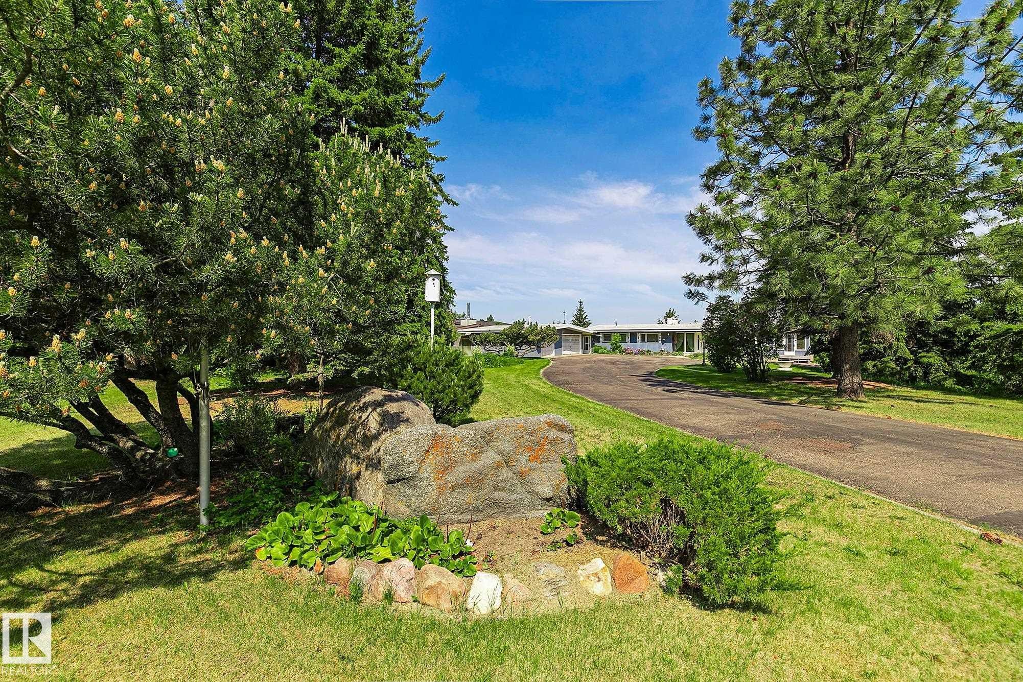 140 Windermere Drive, Edmonton, AB