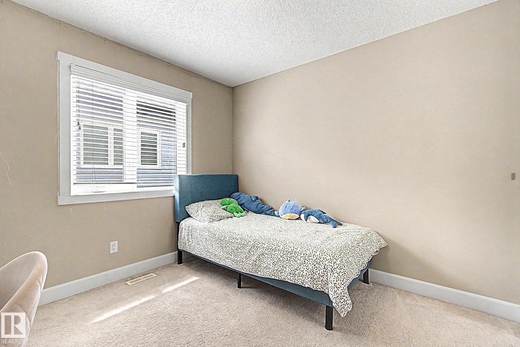 1932 67 Street, Edmonton, AB - Indoor Photo Showing Bedroom