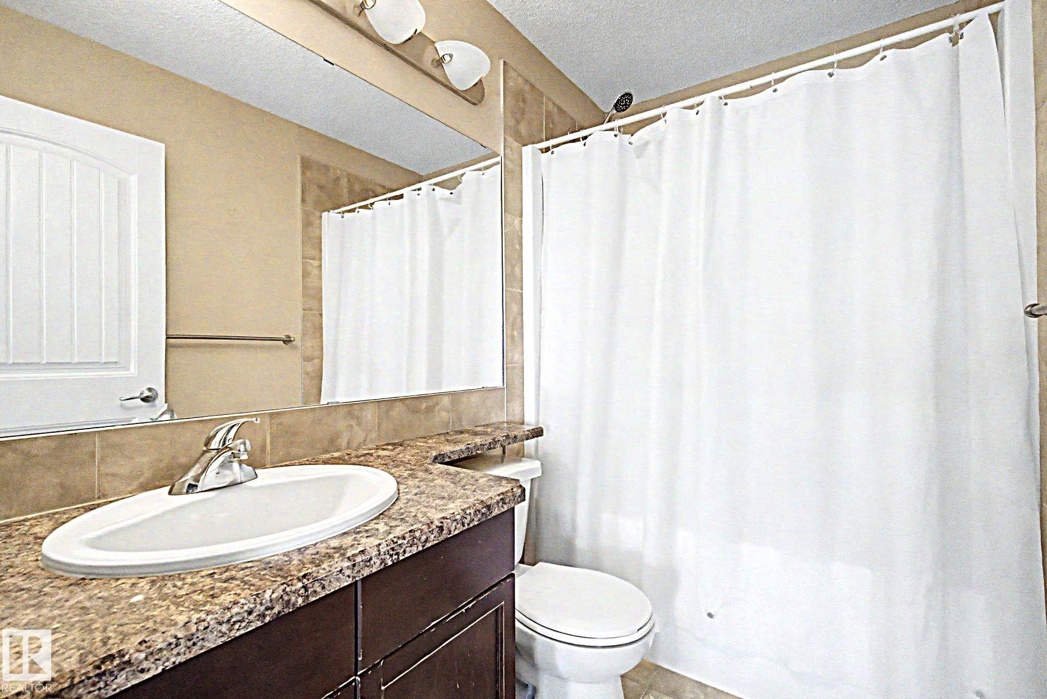 1932 67 Street, Edmonton, AB - Indoor Photo Showing Bathroom