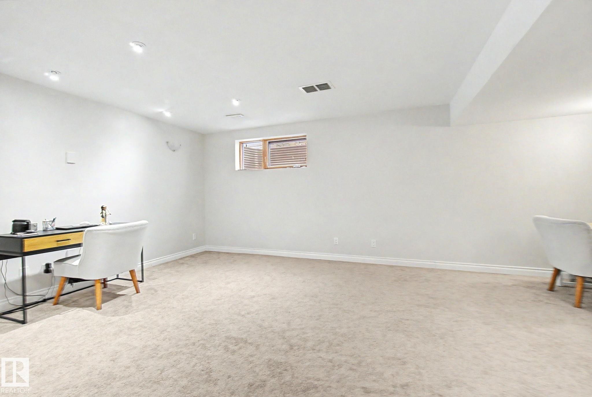 1932 67 Street, Edmonton, AB - Indoor Photo Showing Other Room