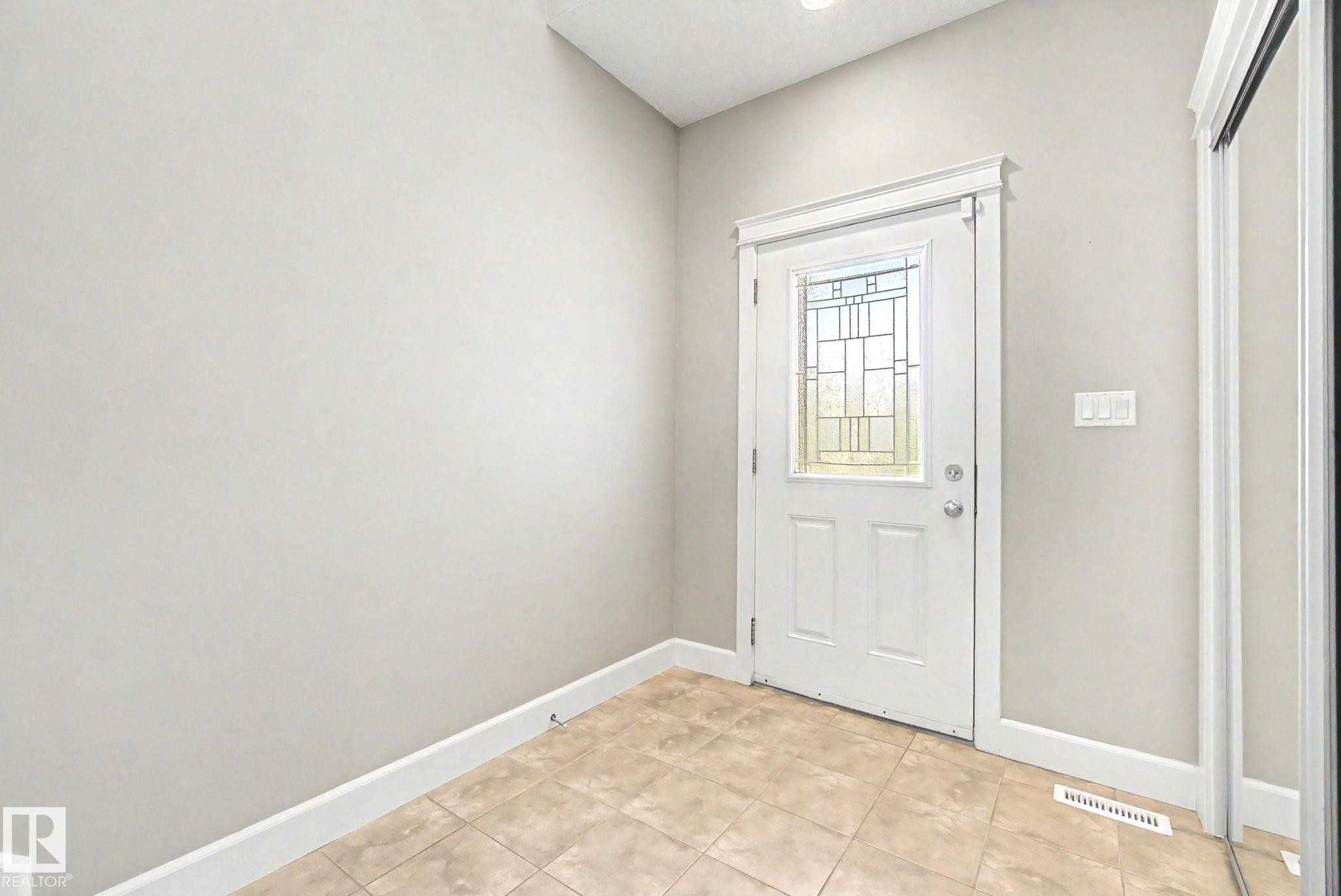 1932 67 Street, Edmonton, AB - Indoor Photo Showing Other Room