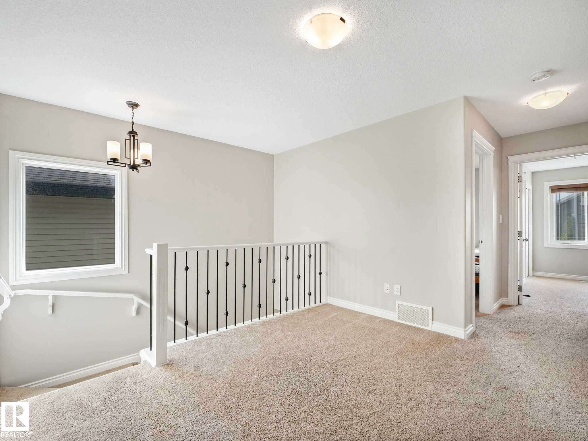 16124 10 Avenue, Edmonton, AB