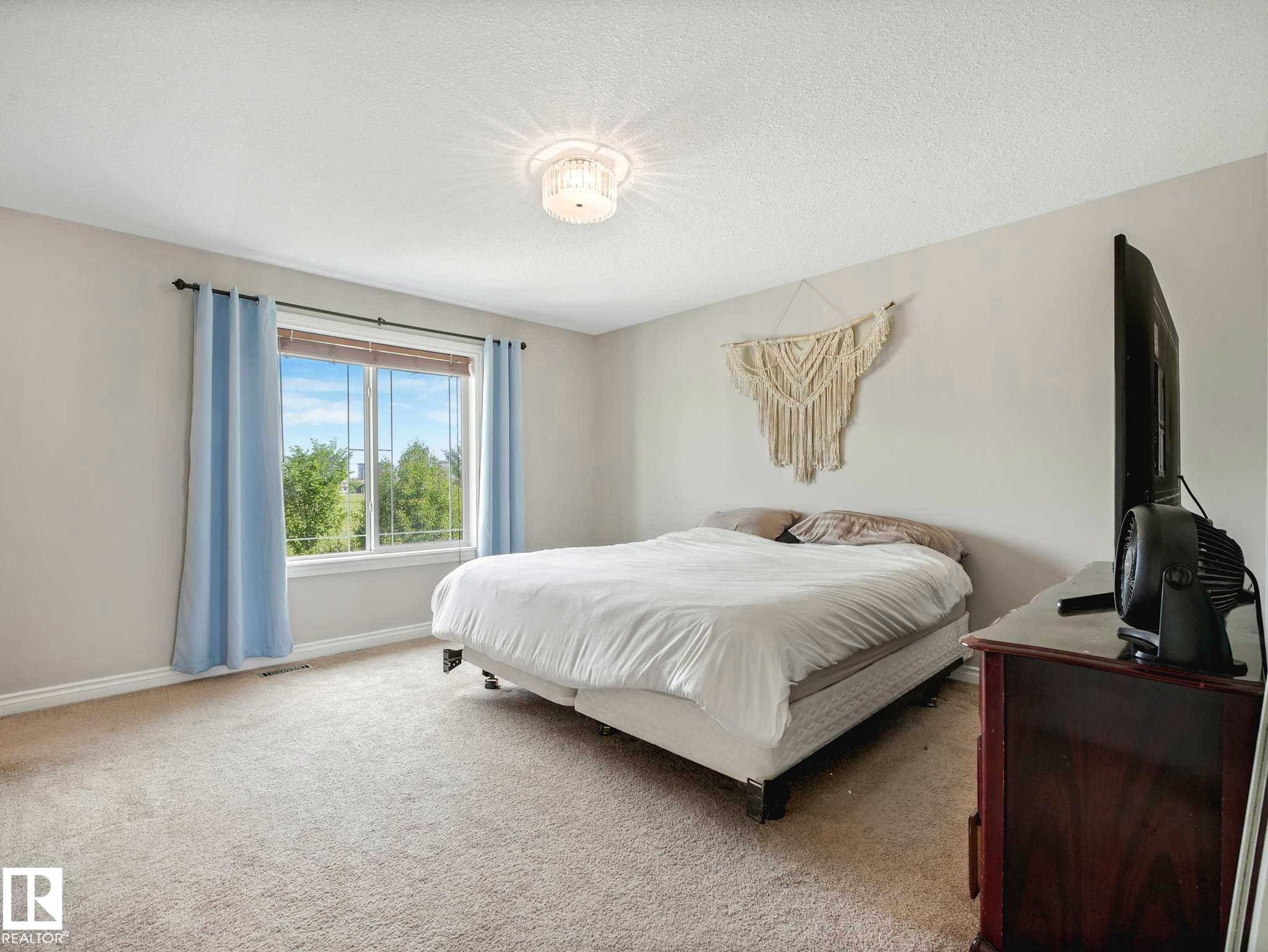 16124 10 Avenue, Edmonton, AB