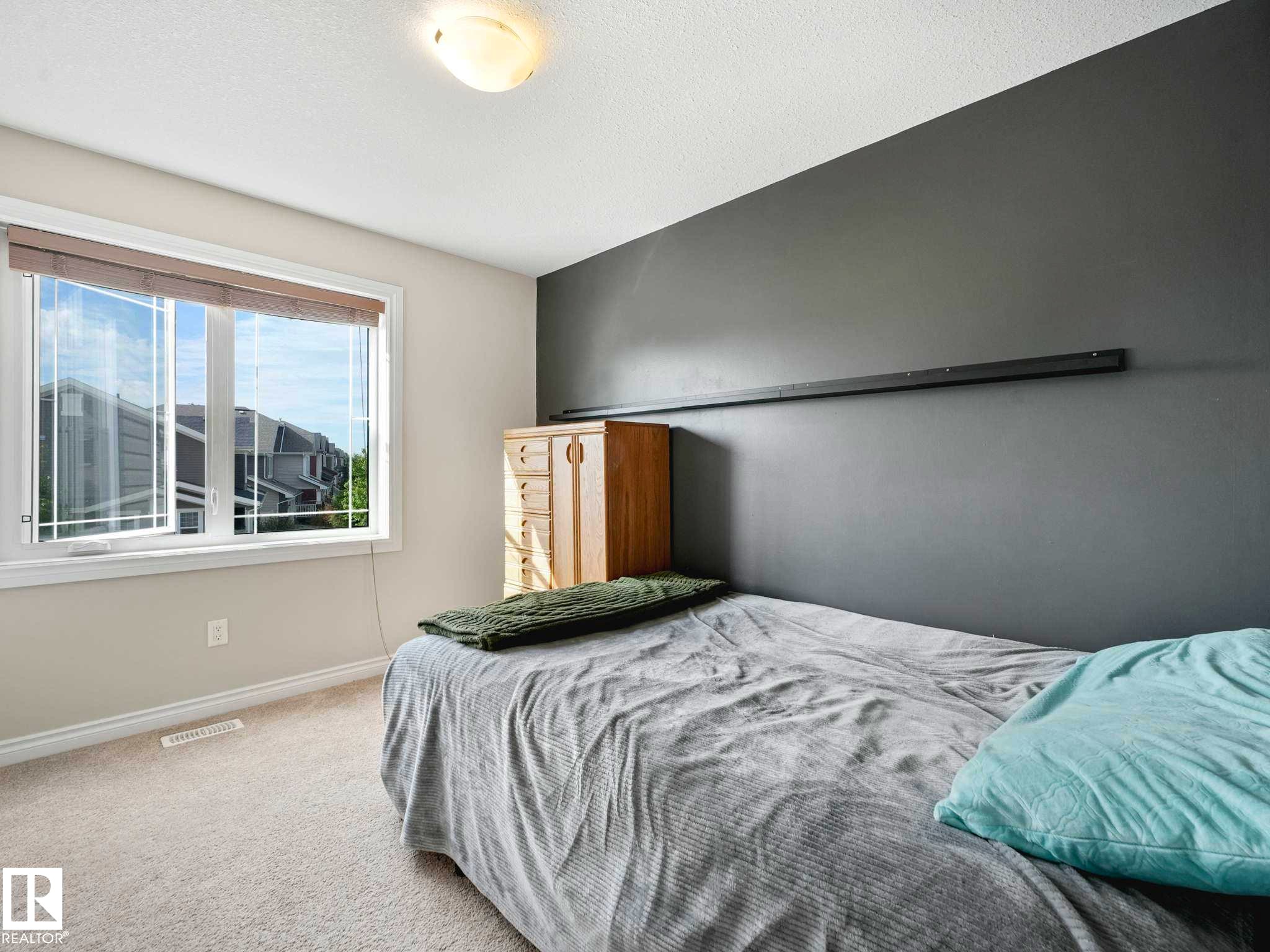 16124 10 Avenue, Edmonton, AB