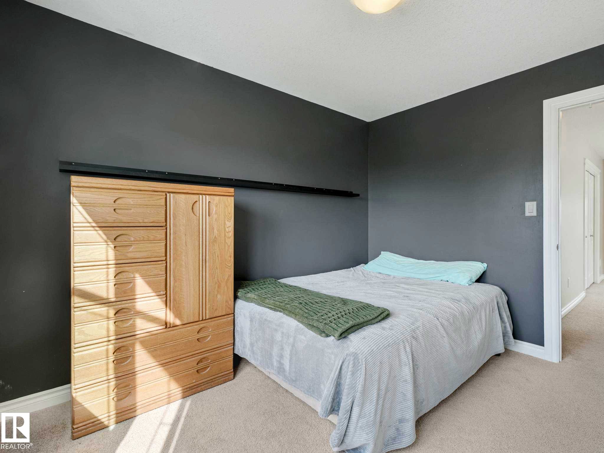 16124 10 Avenue, Edmonton, AB