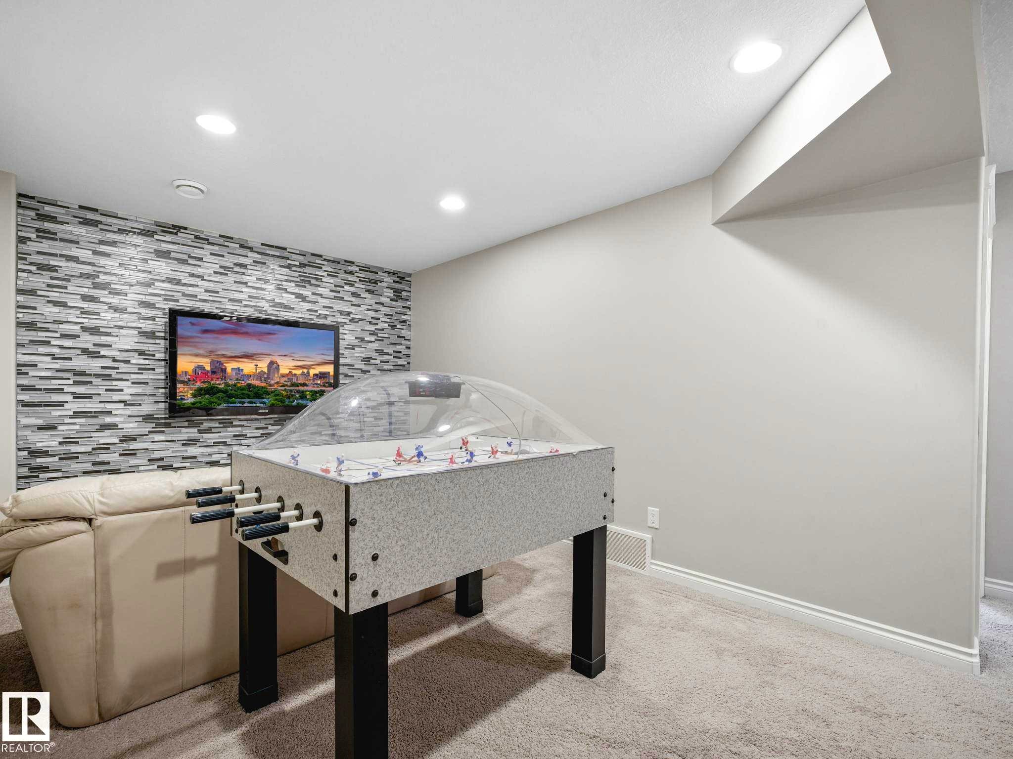 16124 10 Avenue, Edmonton, AB