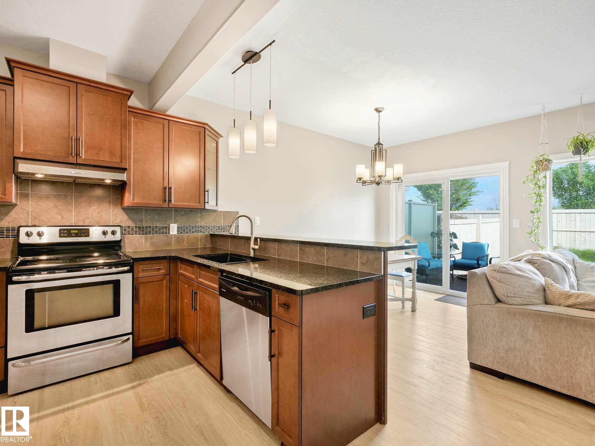 16124 10 Avenue, Edmonton, AB