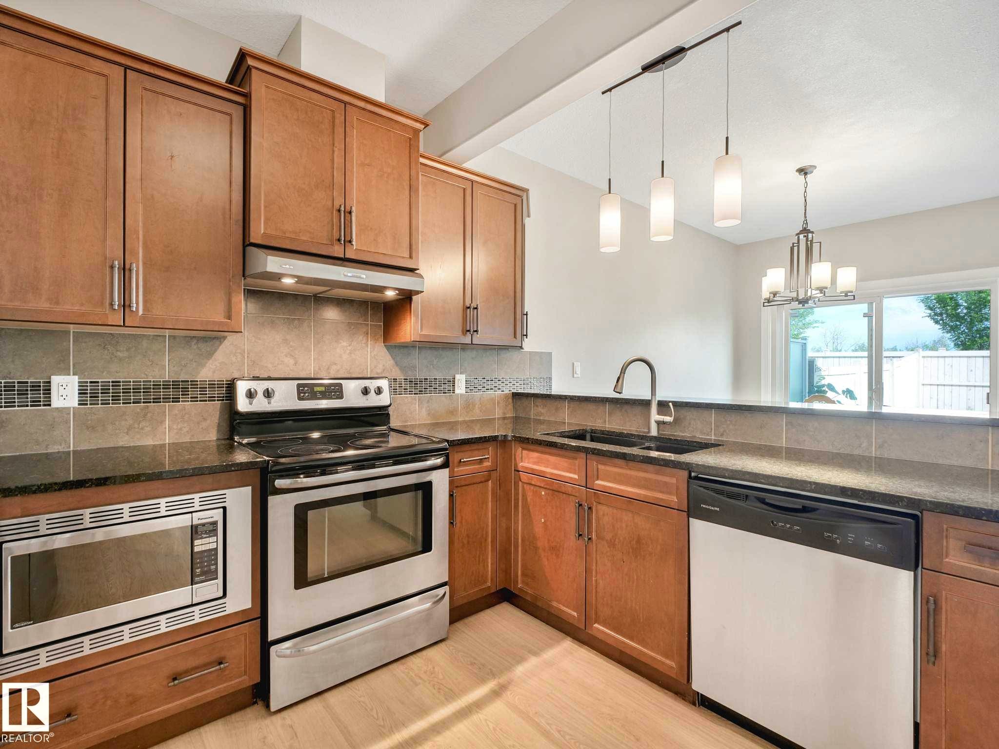 16124 10 Avenue, Edmonton, AB