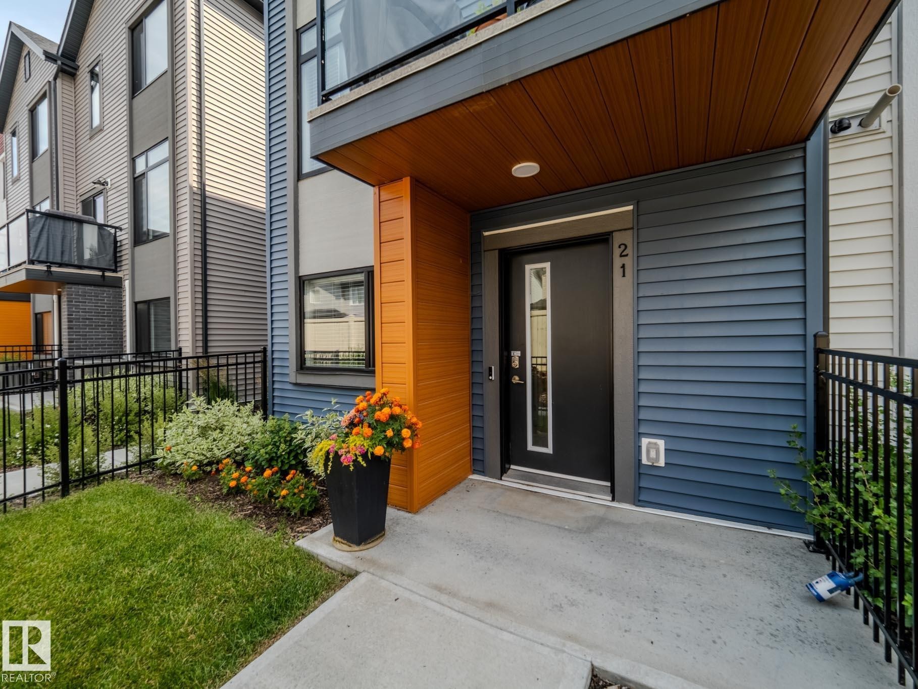 21 1010 Rabbit Hill Road, Edmonton, AB