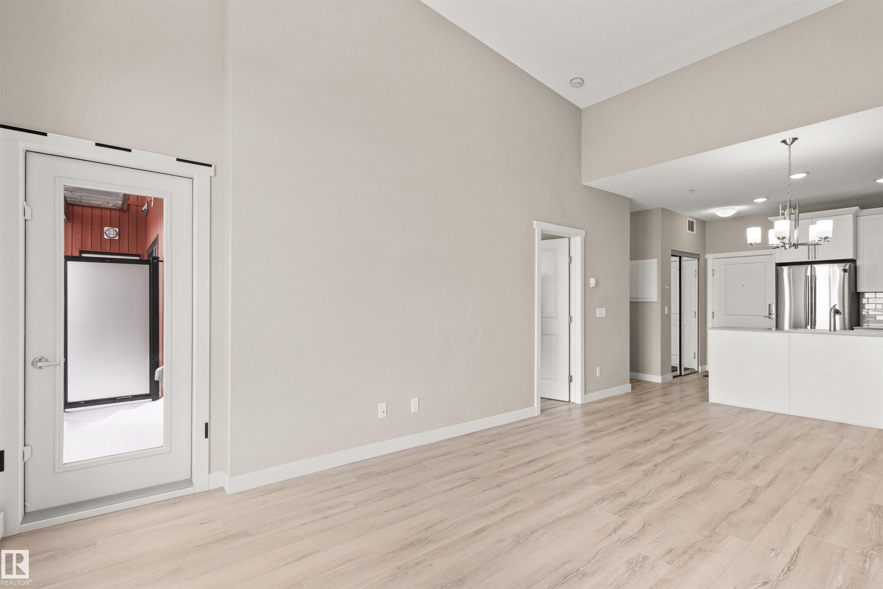 412 12804 140 Avenue, Edmonton, AB - Indoor