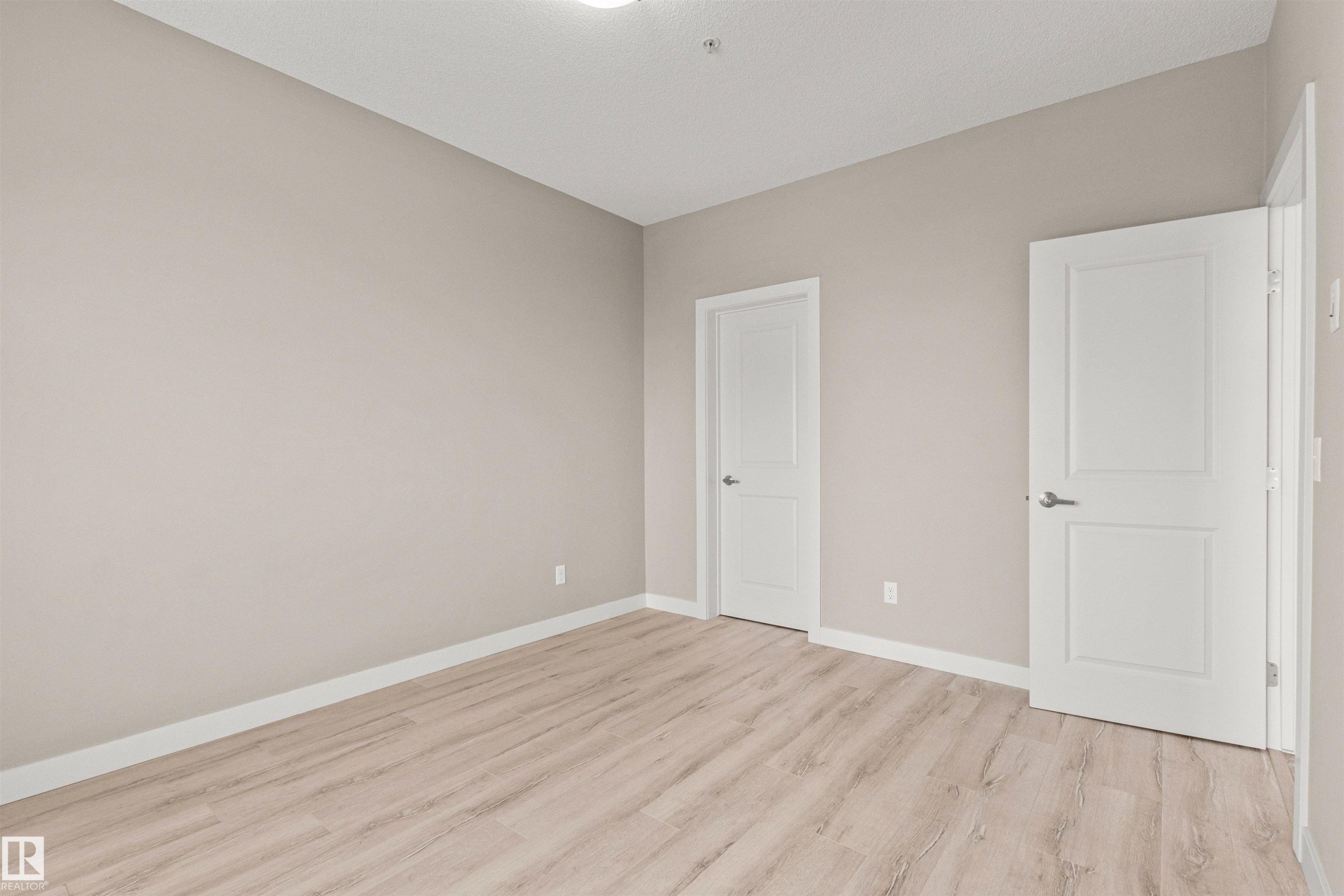412 12804 140 Avenue, Edmonton, AB - Indoor Photo Showing Other Room
