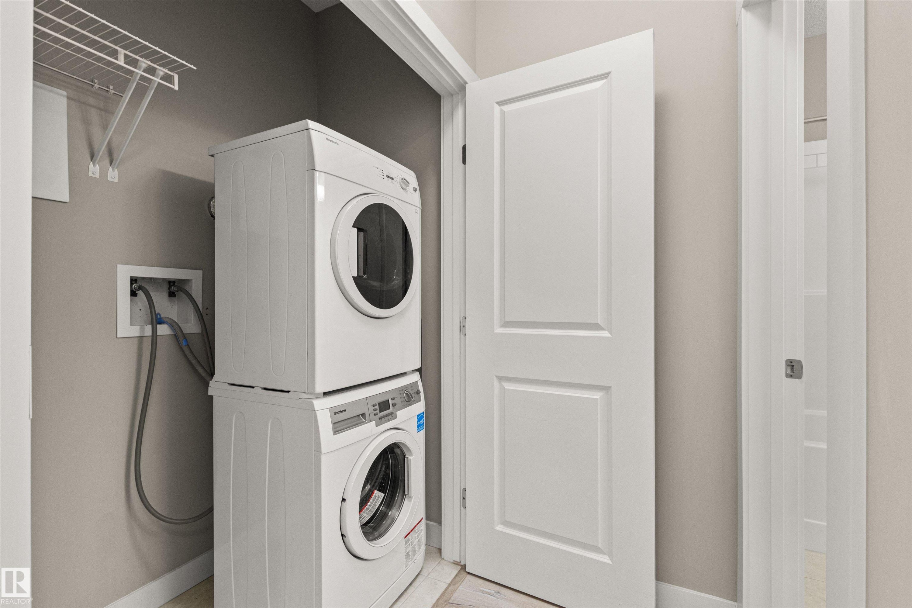 412 12804 140 Avenue, Edmonton, AB - Indoor Photo Showing Laundry Room