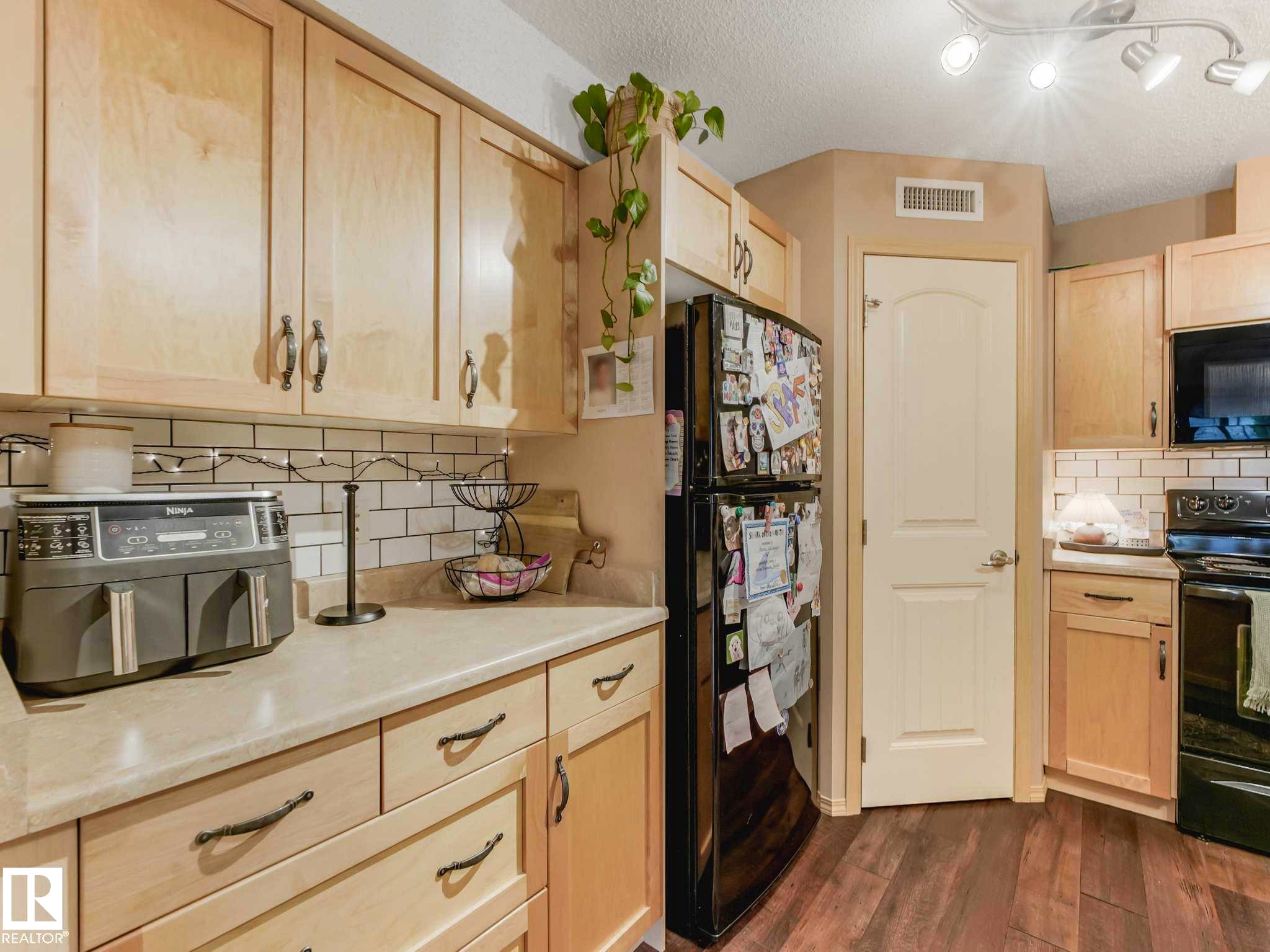 93 604 62 Street, Edmonton, AB