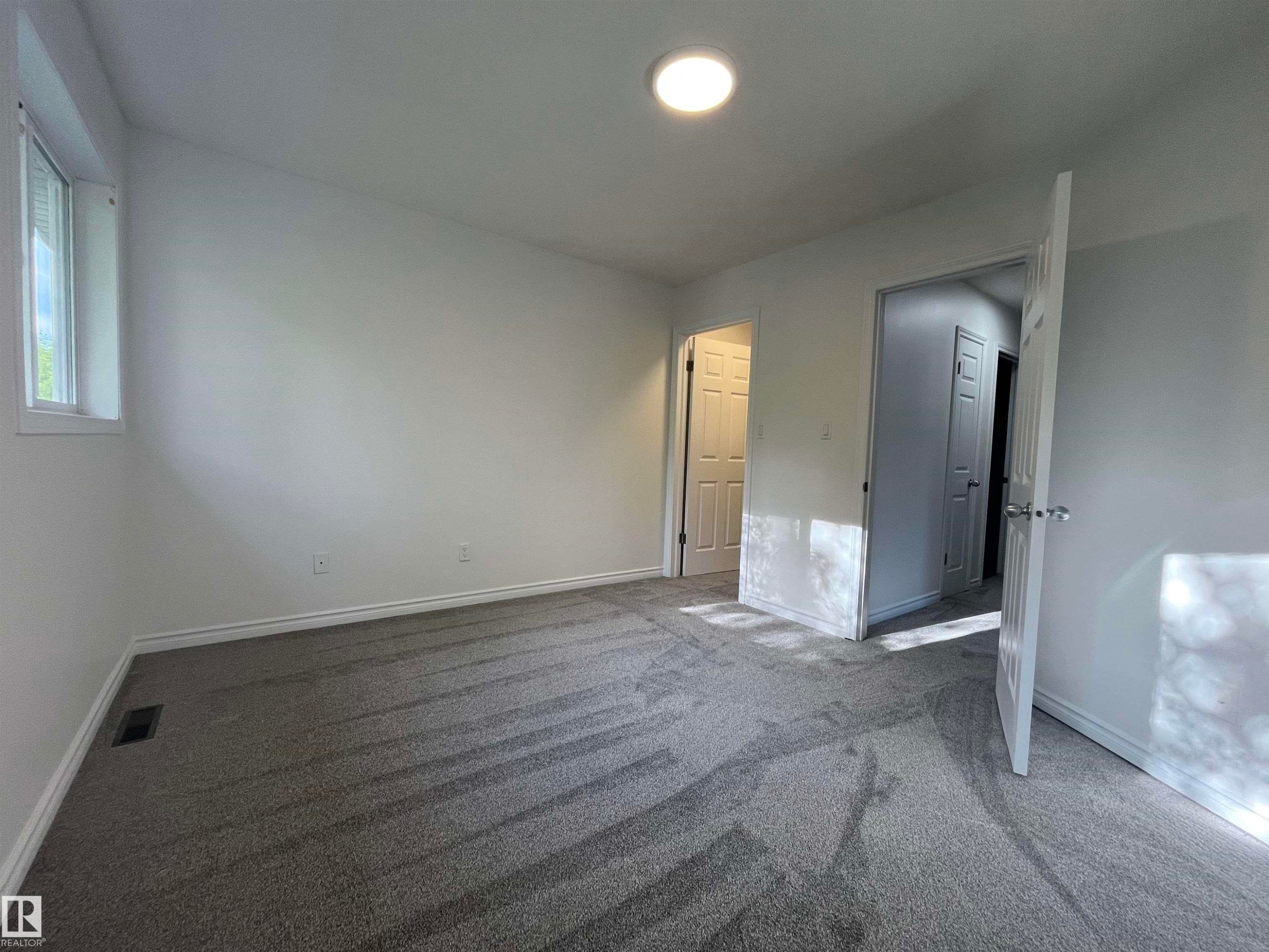 2 61 Michigan Street, Devon, AB