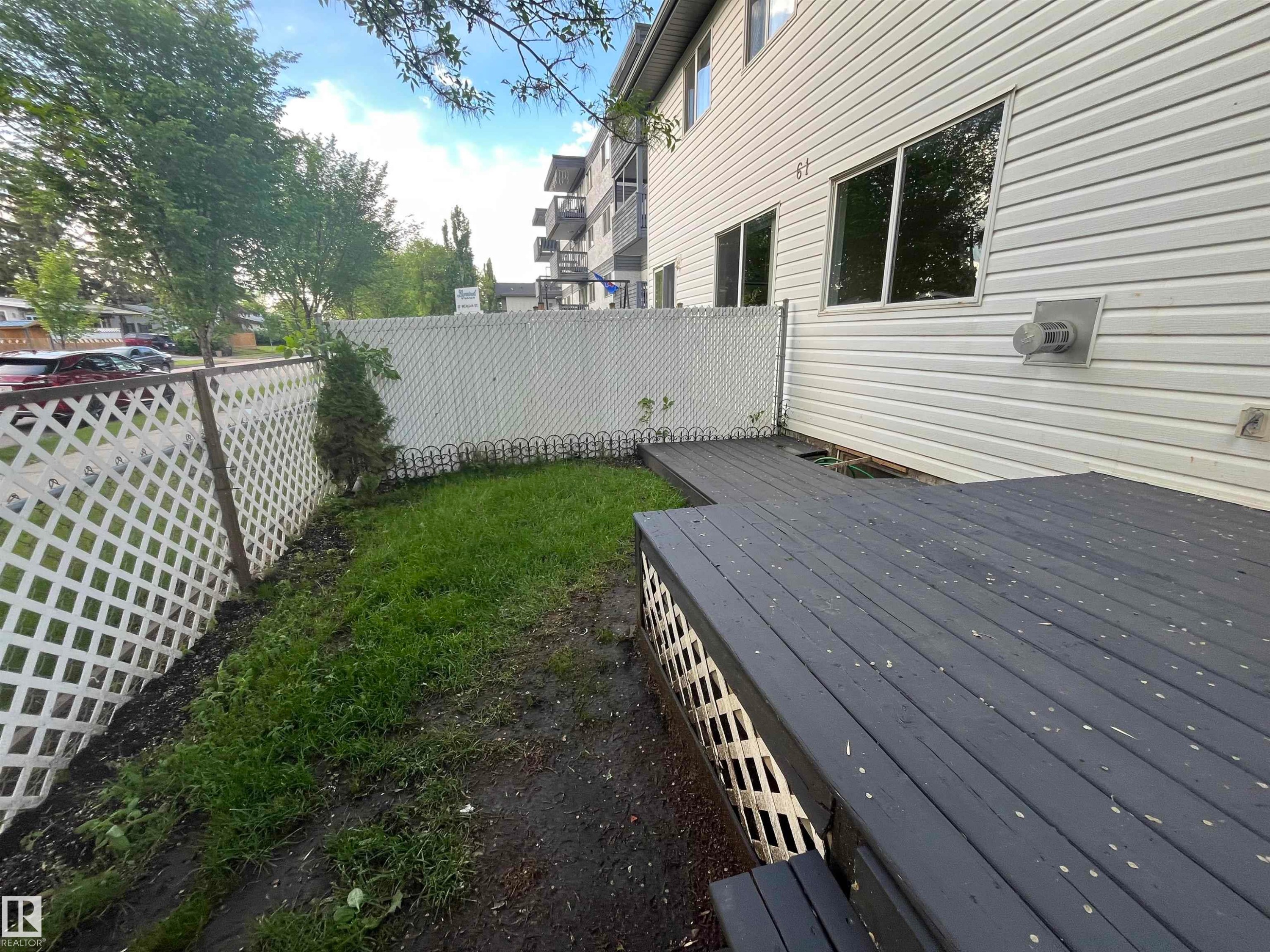 2 61 Michigan Street, Devon, AB