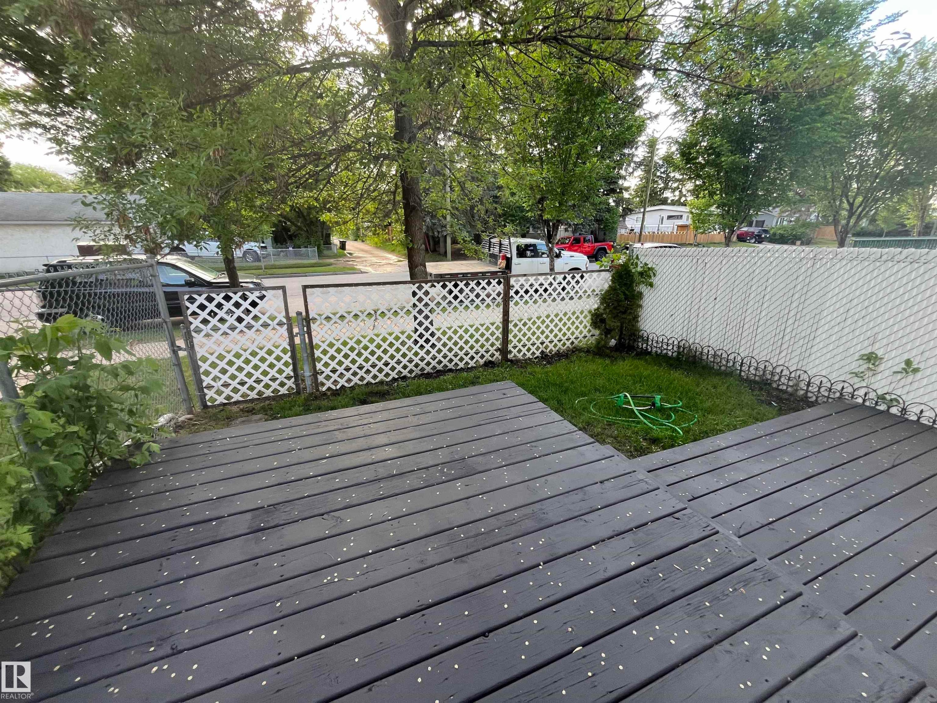 2 61 Michigan Street, Devon, AB