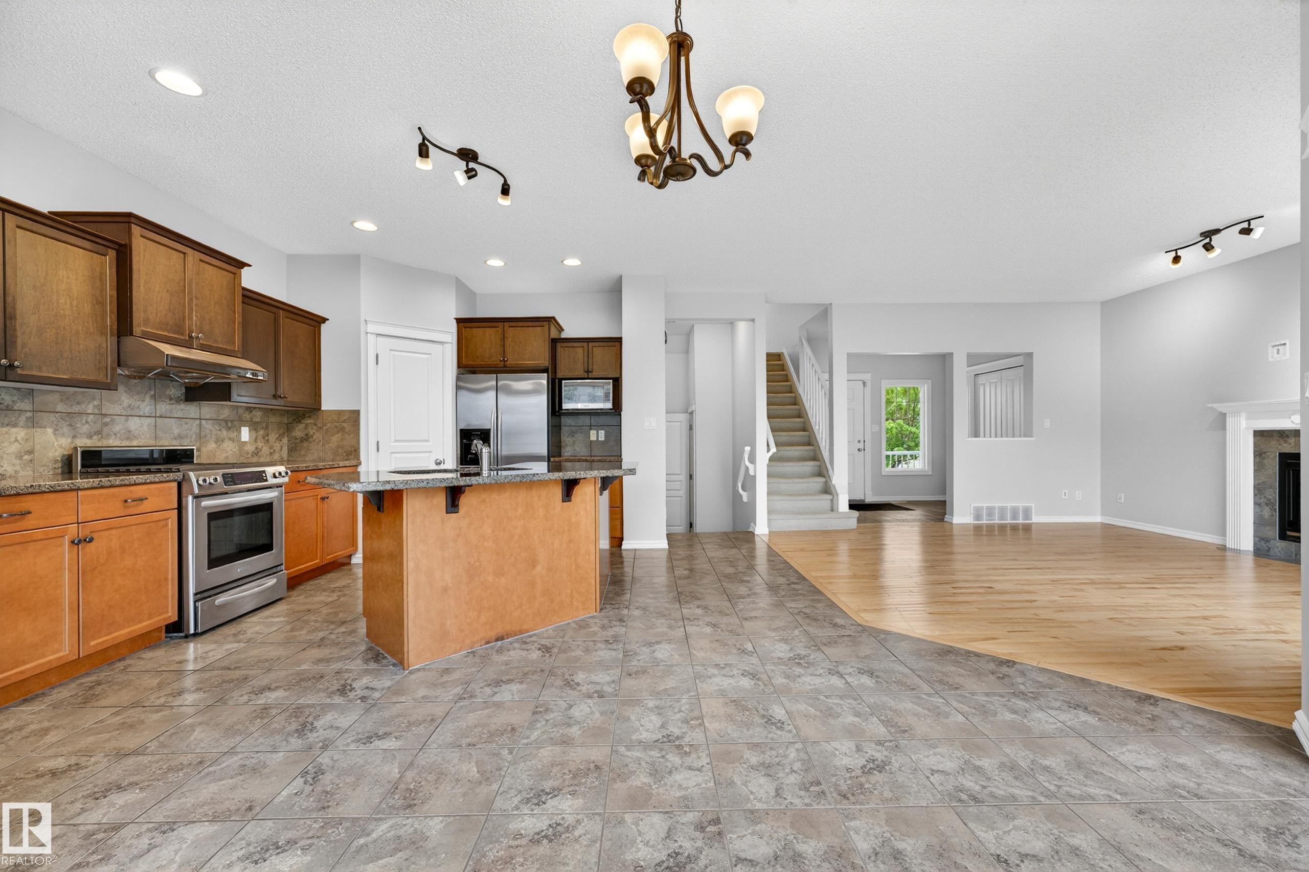 665 Leger Way, Edmonton, AB