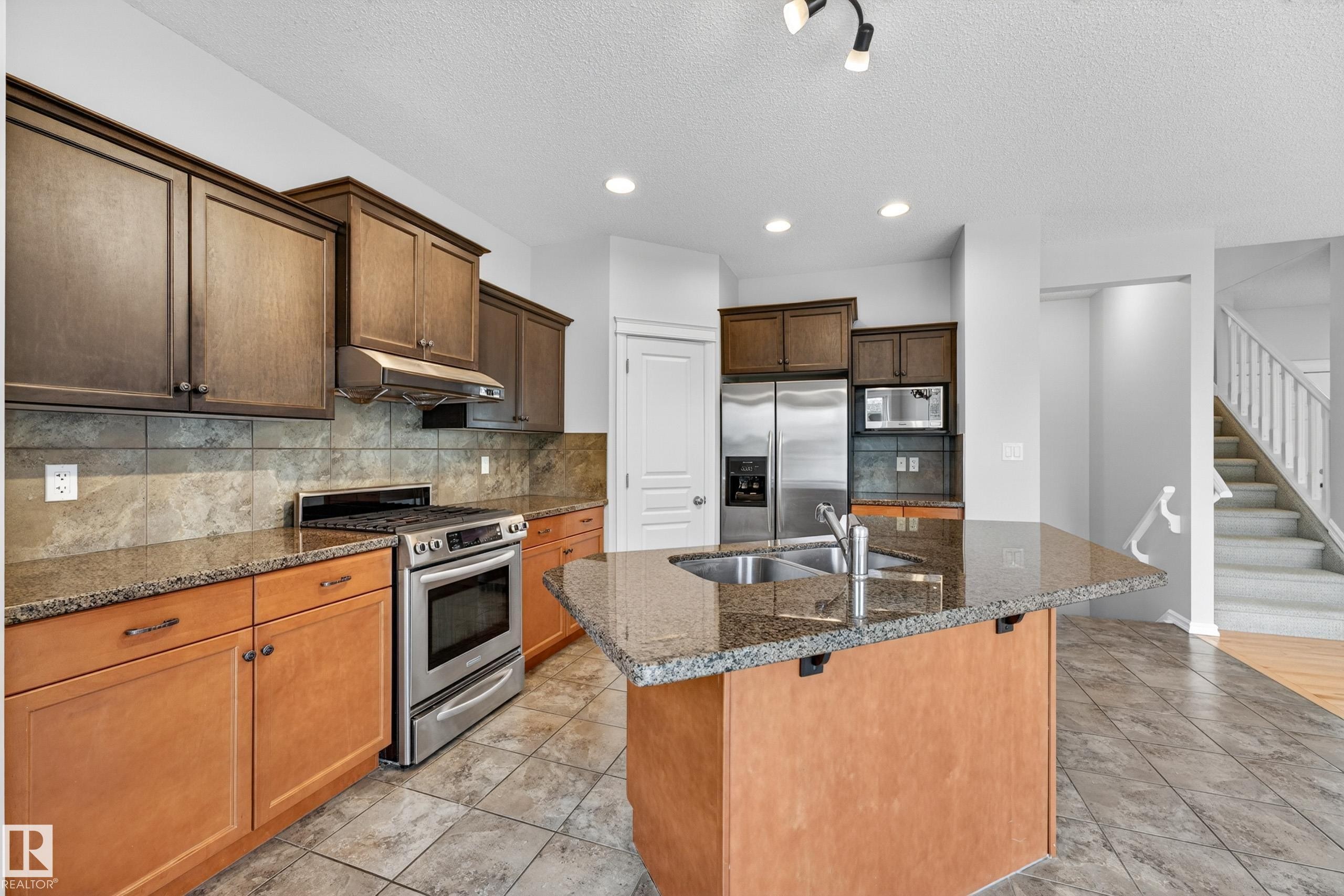 665 Leger Way, Edmonton, AB