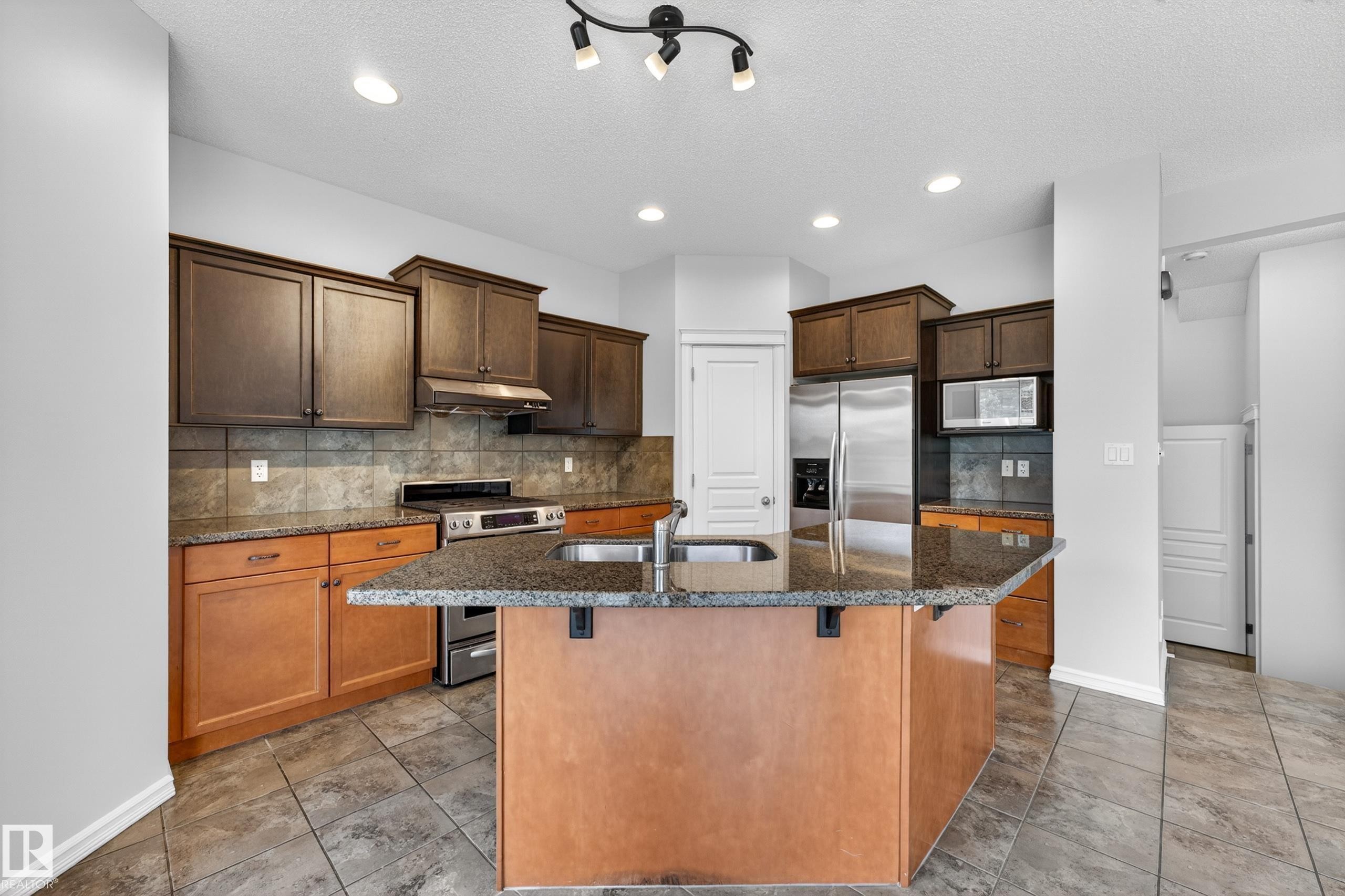 665 Leger Way, Edmonton, AB