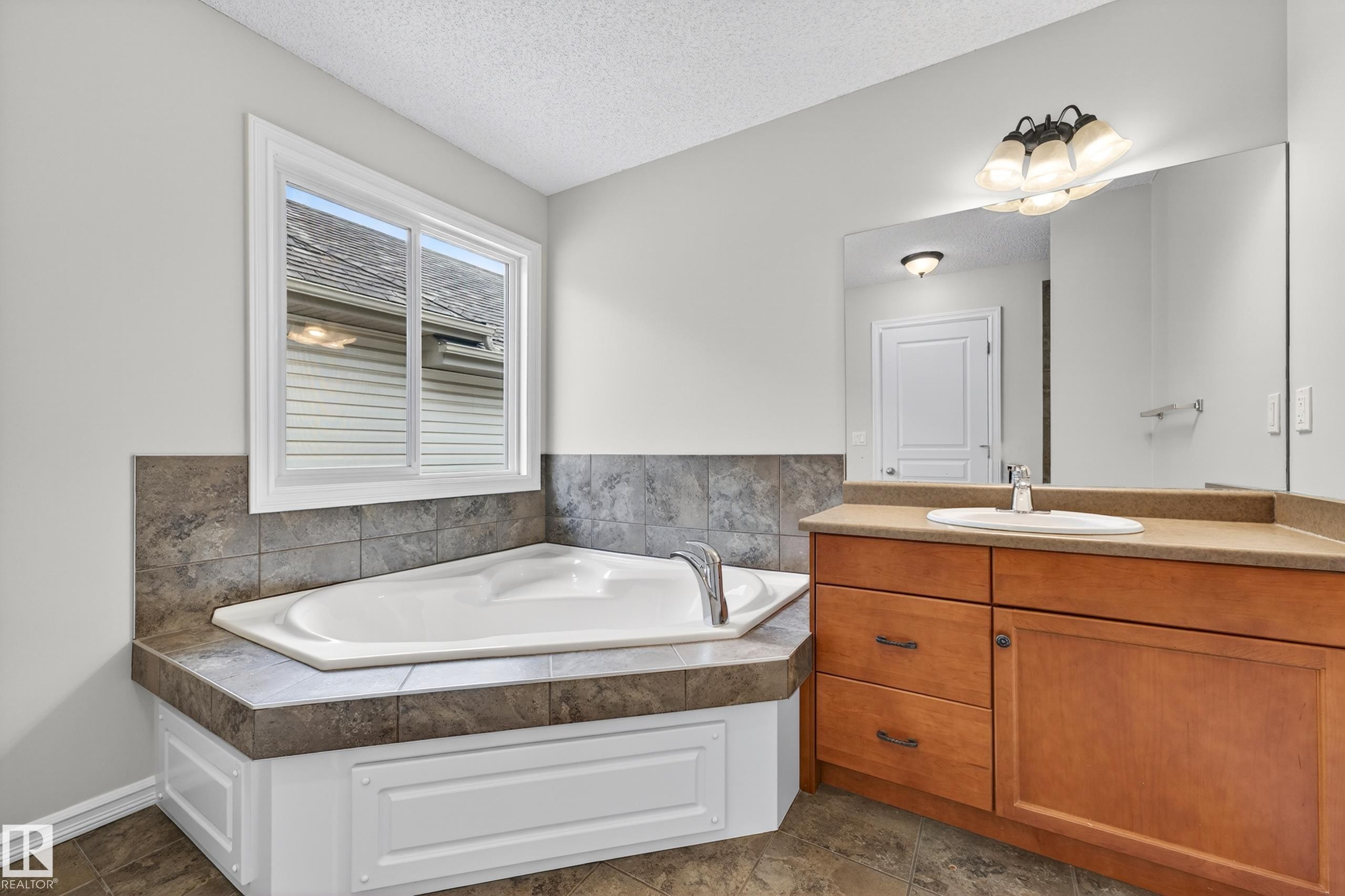 665 Leger Way, Edmonton, AB