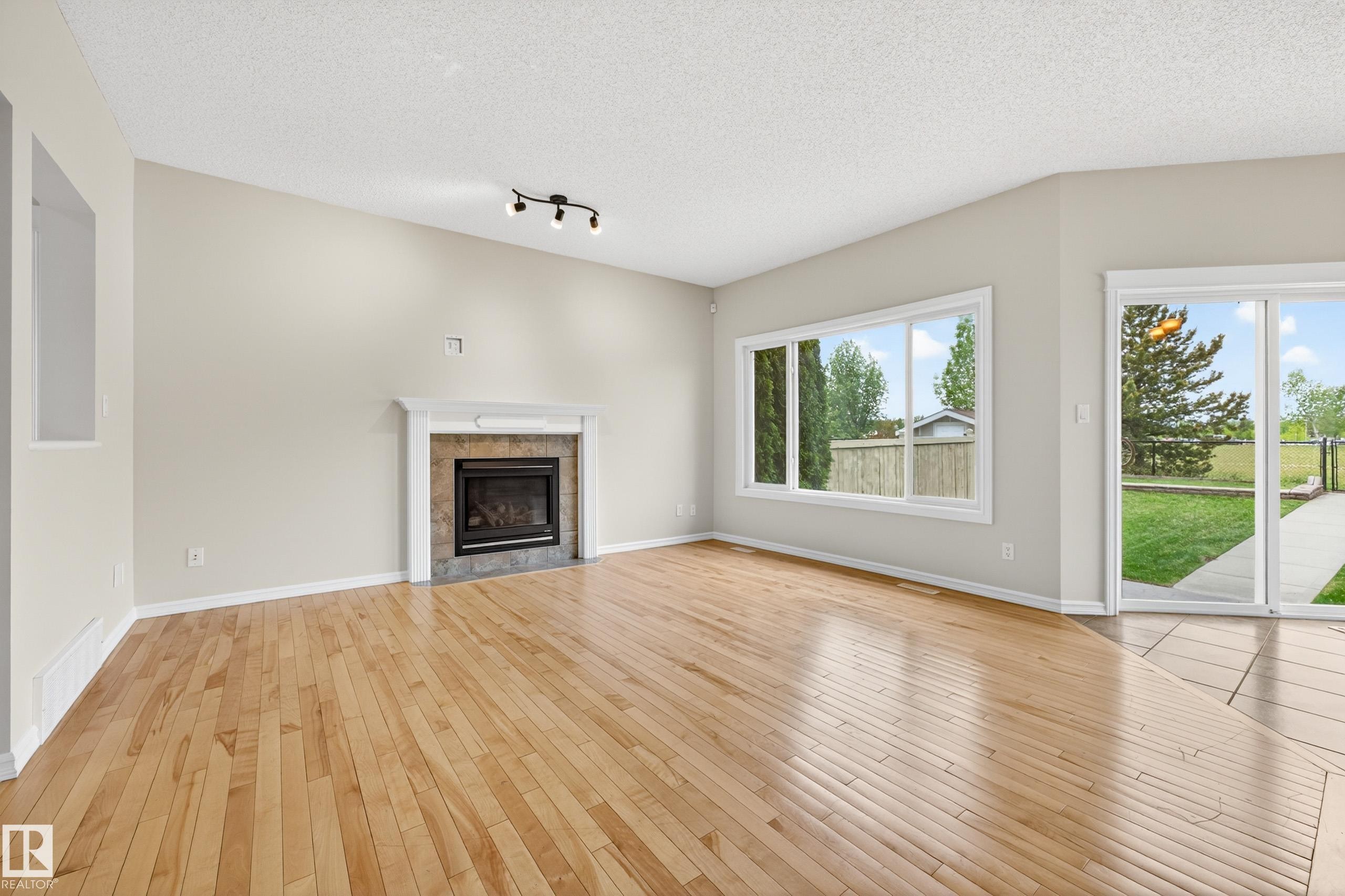 665 Leger Way, Edmonton, AB