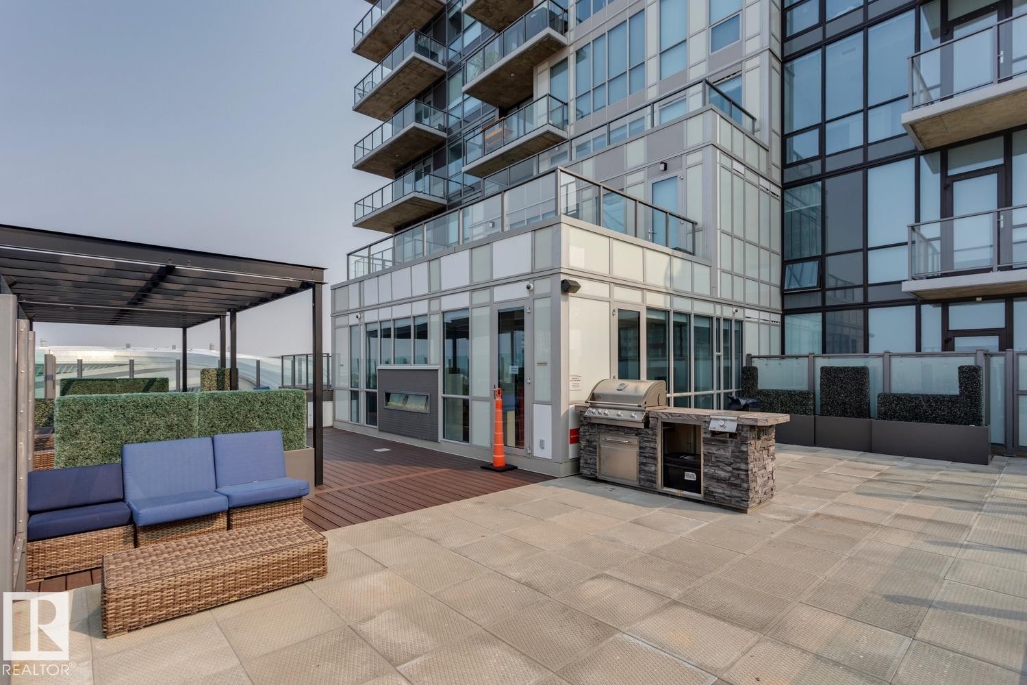 401 10238 103 Street, Edmonton, AB - Outdoor
