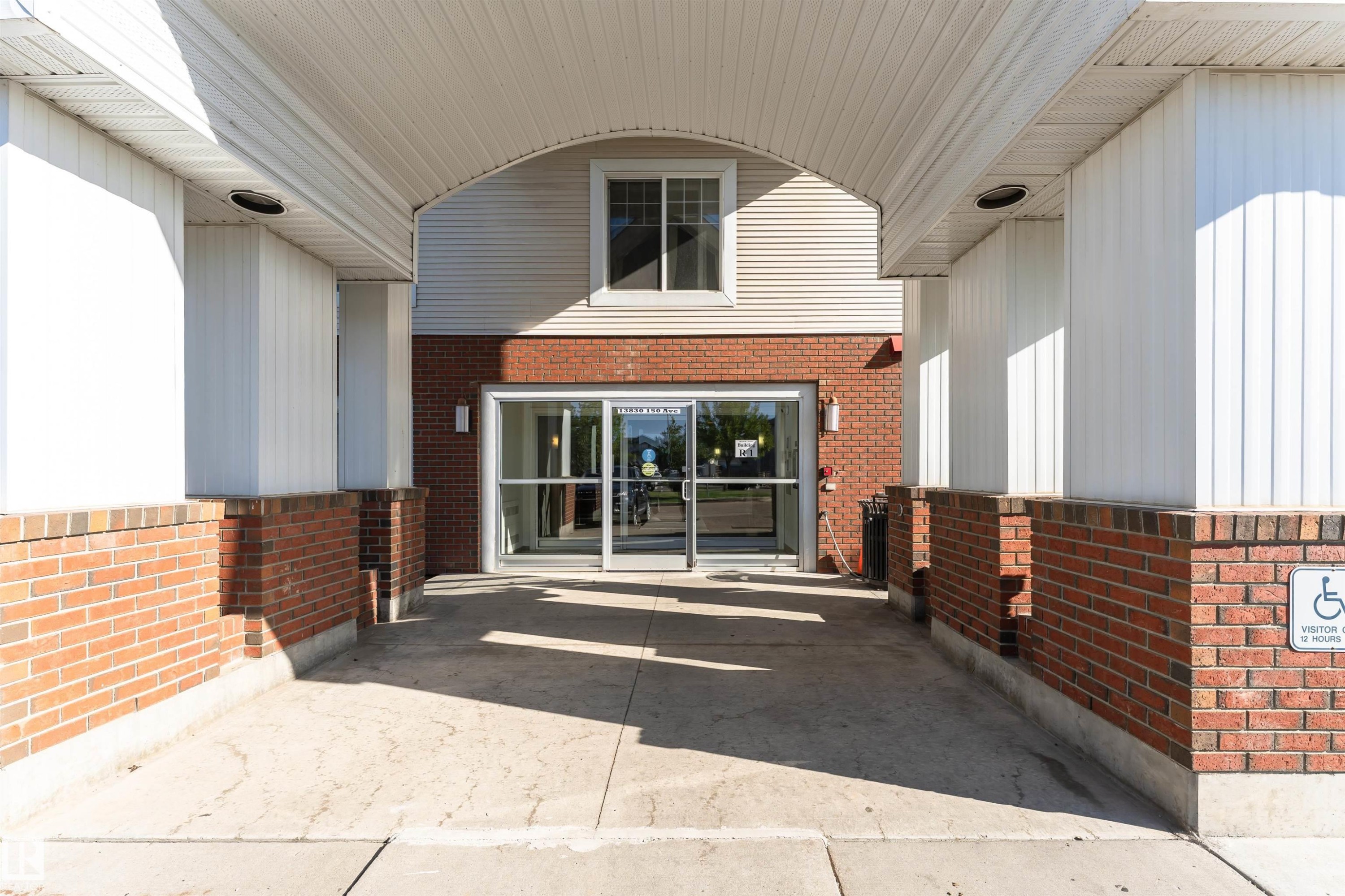 318 13830 150 Avenue, Edmonton, AB