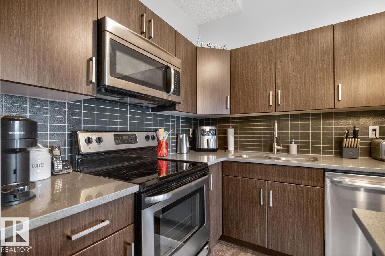 15 3305 Orchards Link Link, Edmonton, AB