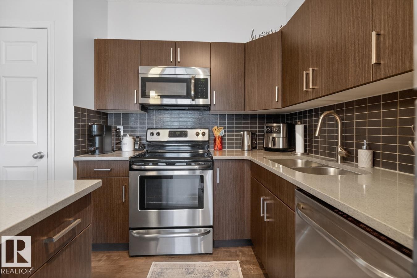 15 3305 Orchards Link Link, Edmonton, AB