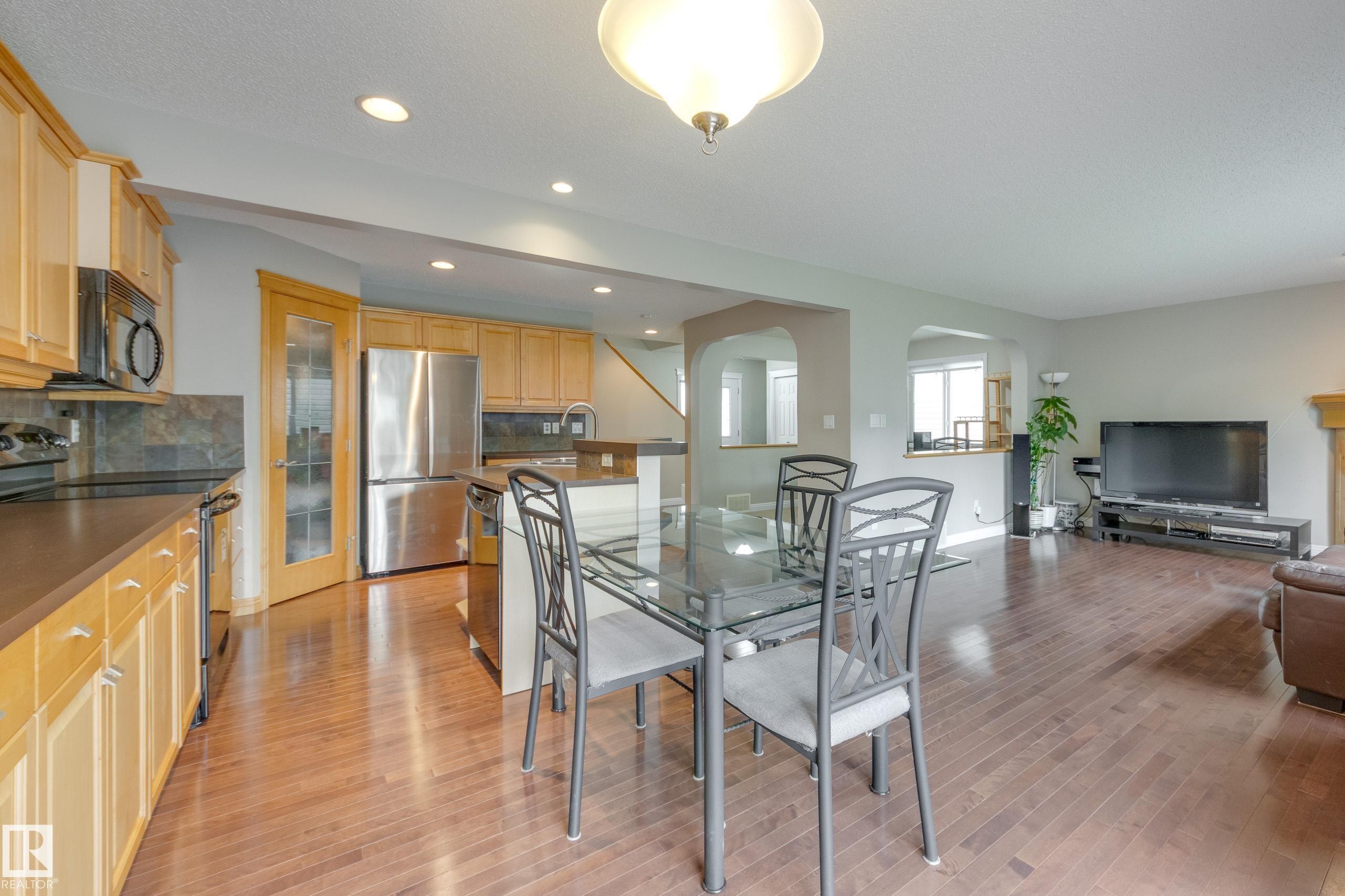 2426 Hagen Way, Edmonton, AB - Indoor