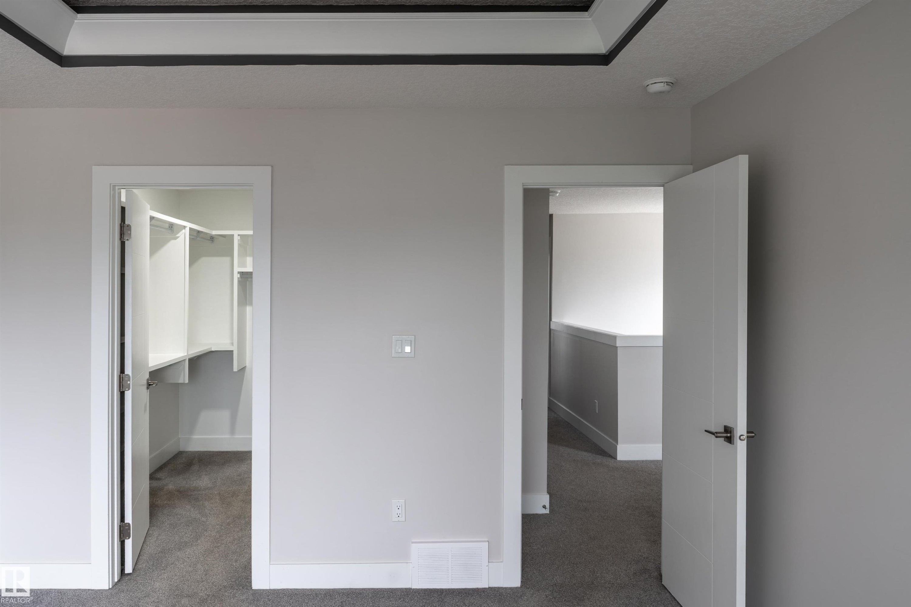 2104 160 Street Sw, Edmonton, AB - Indoor Photo Showing Other Room