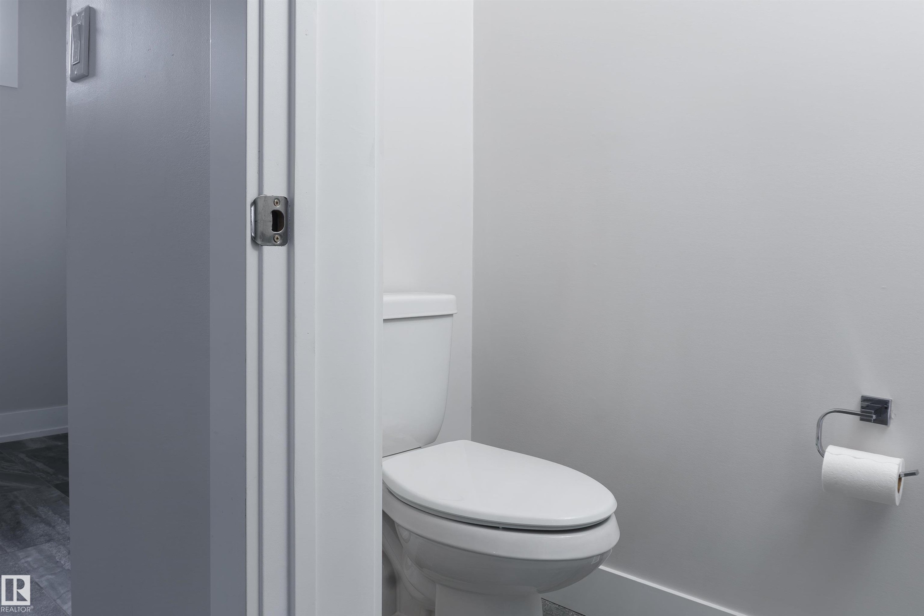 Main Floor 2 Piece Washroom - 2104 160 Street Sw, Edmonton, AB - Indoor Photo Showing Bathroom