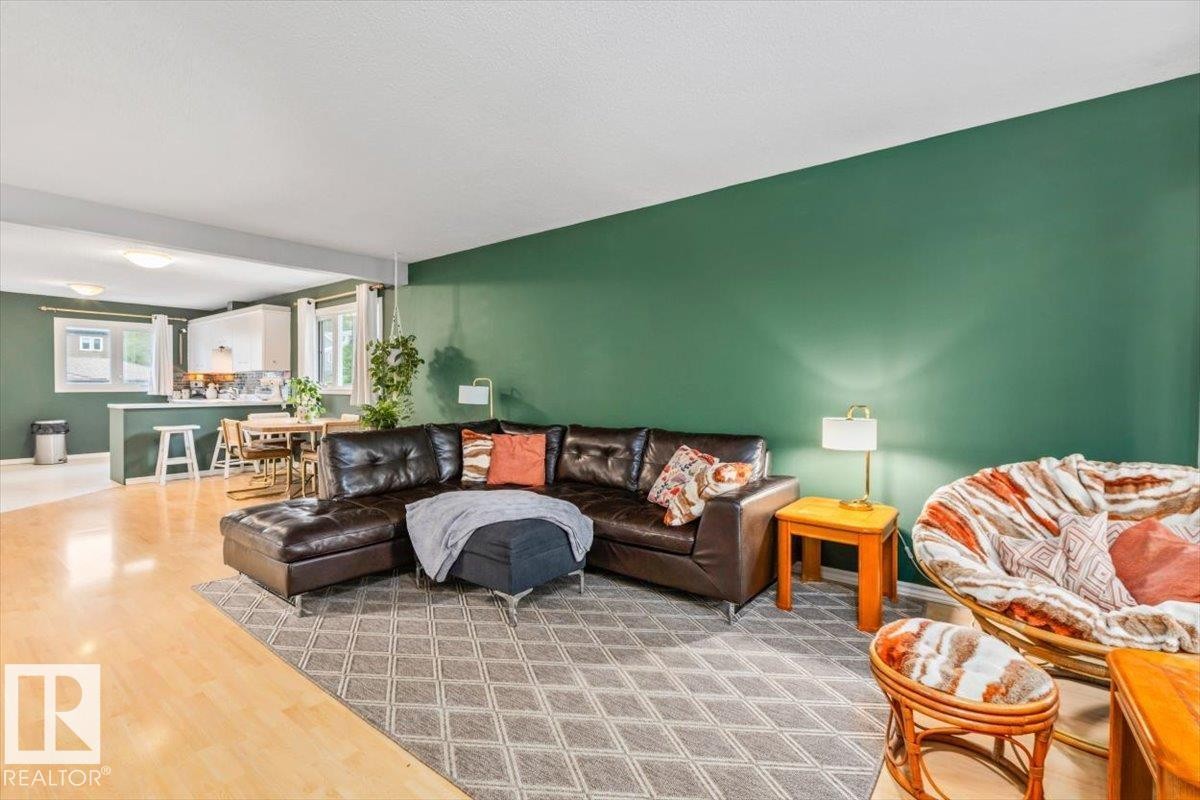 9324 70 Avenue, Edmonton, AB