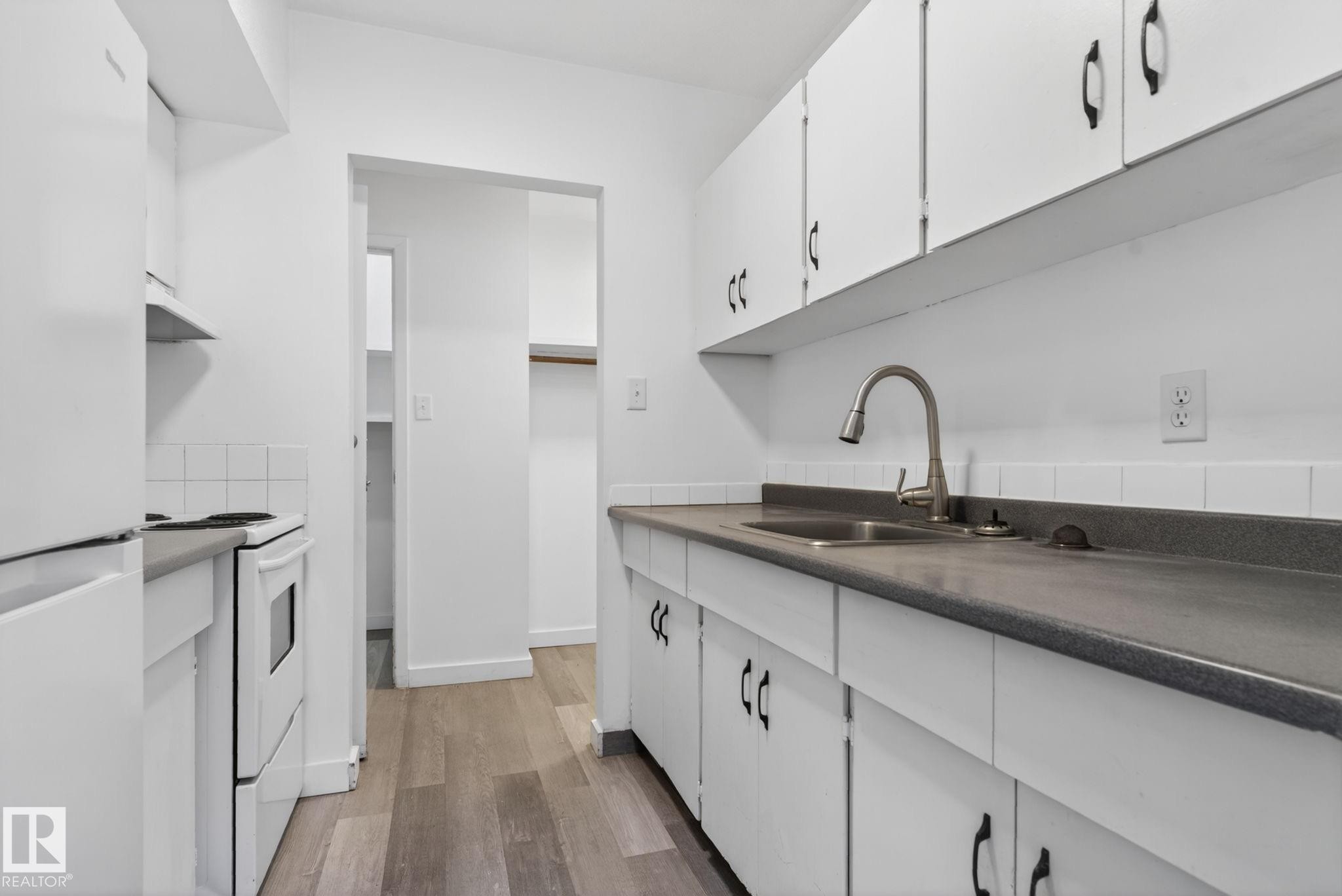 6203 122 Avenue, Edmonton, AB