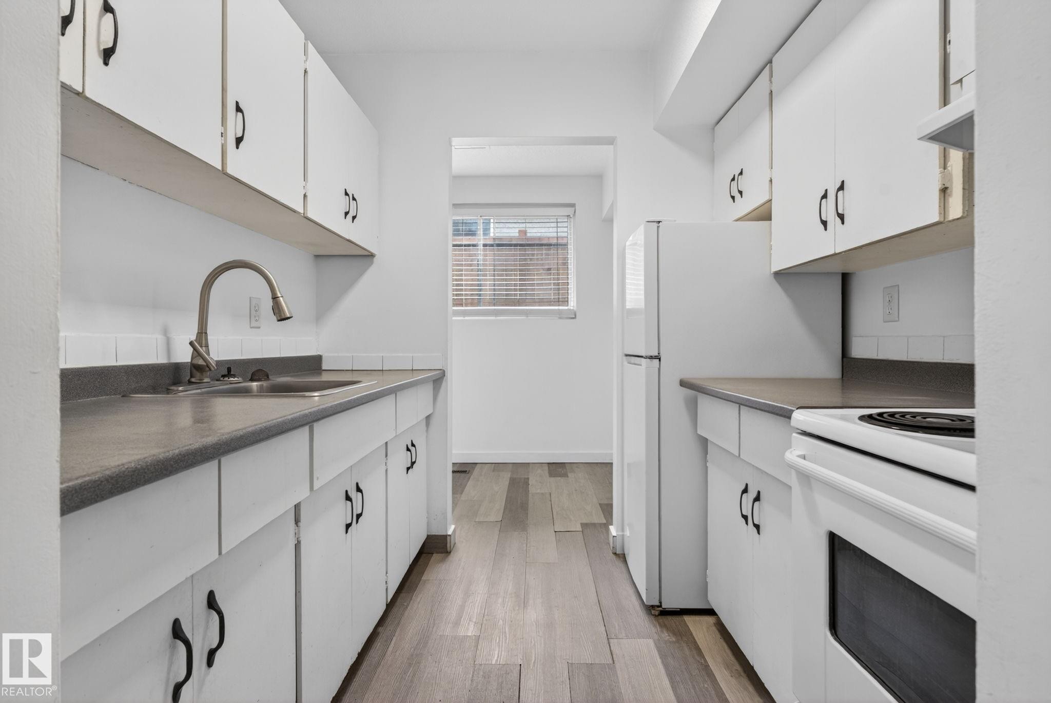 6203 122 Avenue, Edmonton, AB