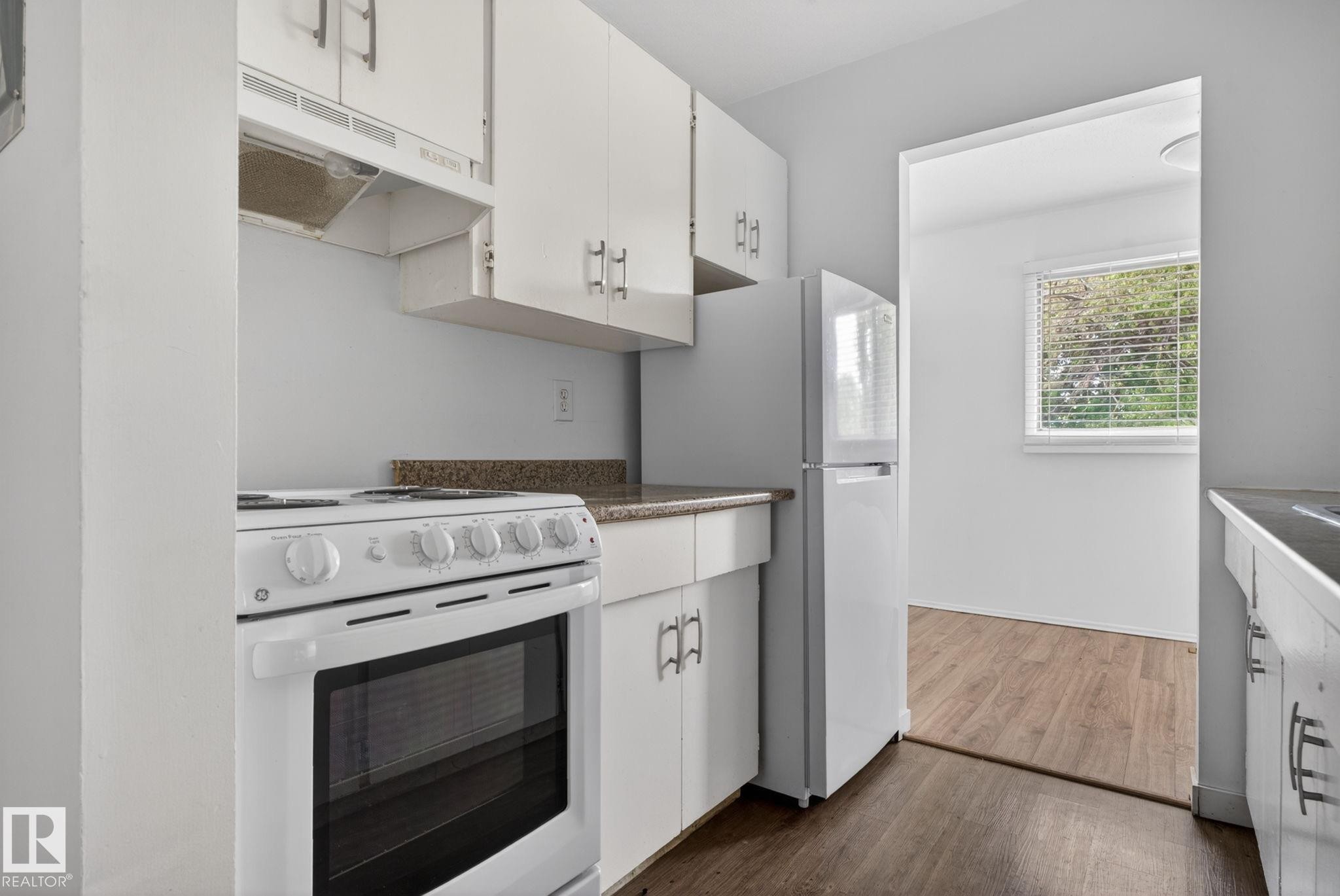 6203 122 Avenue, Edmonton, AB