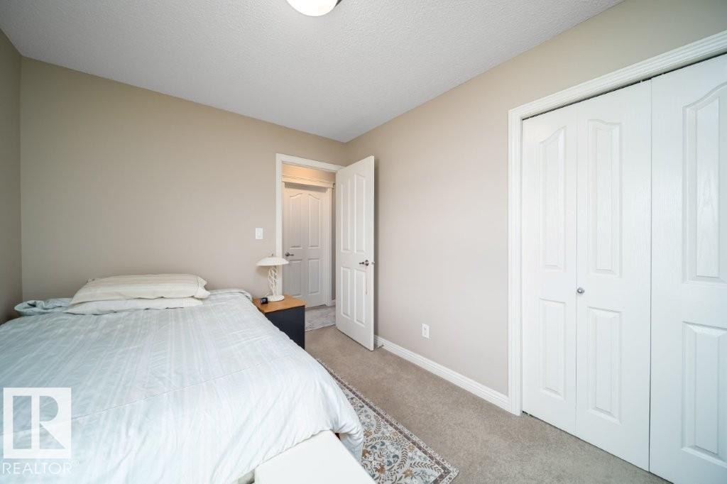 2577 Hanna Crescent, Edmonton, AB - Indoor Photo Showing Bedroom