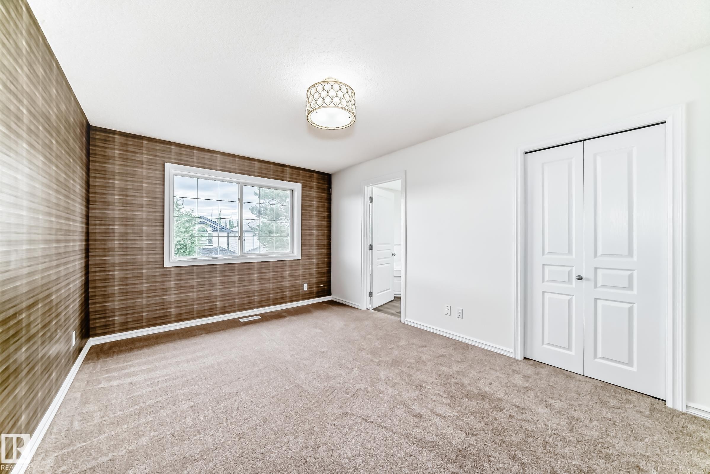 21208 89A Avenue, Edmonton, AB