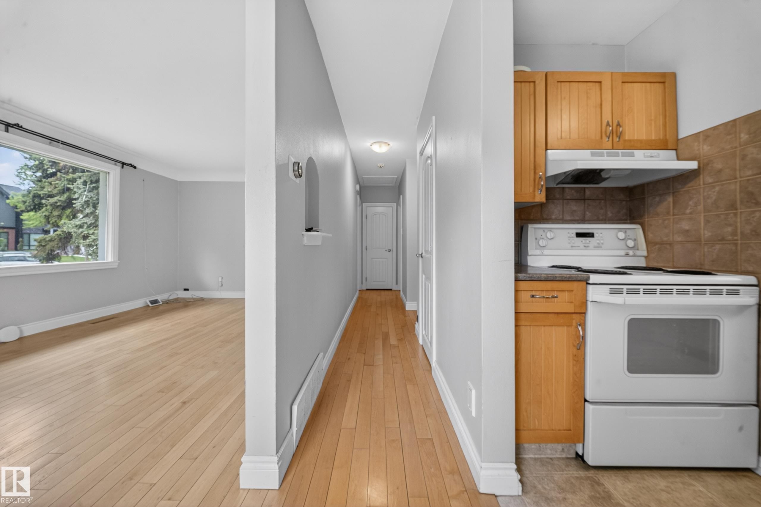 8706 83 Avenue, Edmonton, AB