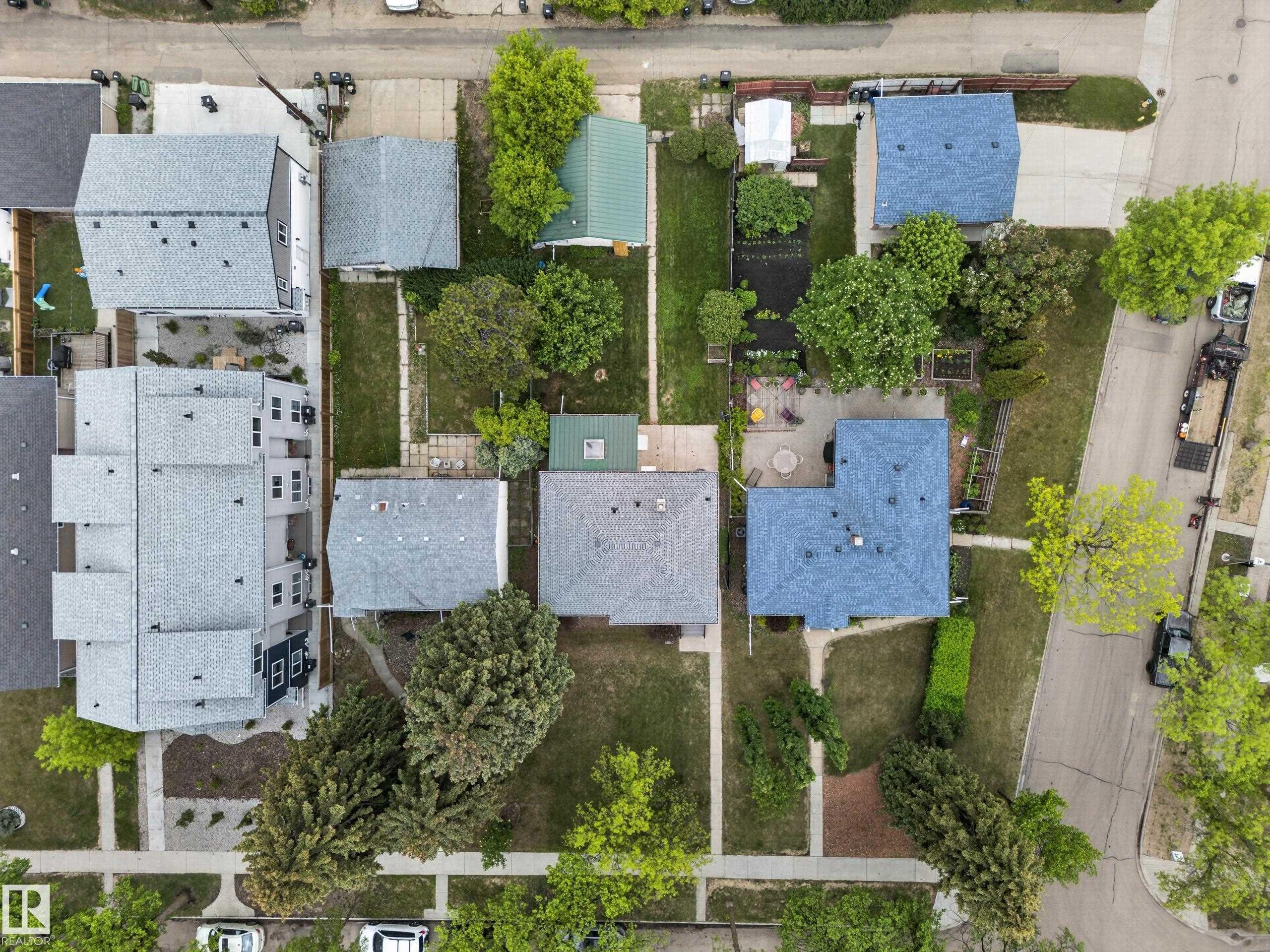 8706 83 Avenue, Edmonton, AB