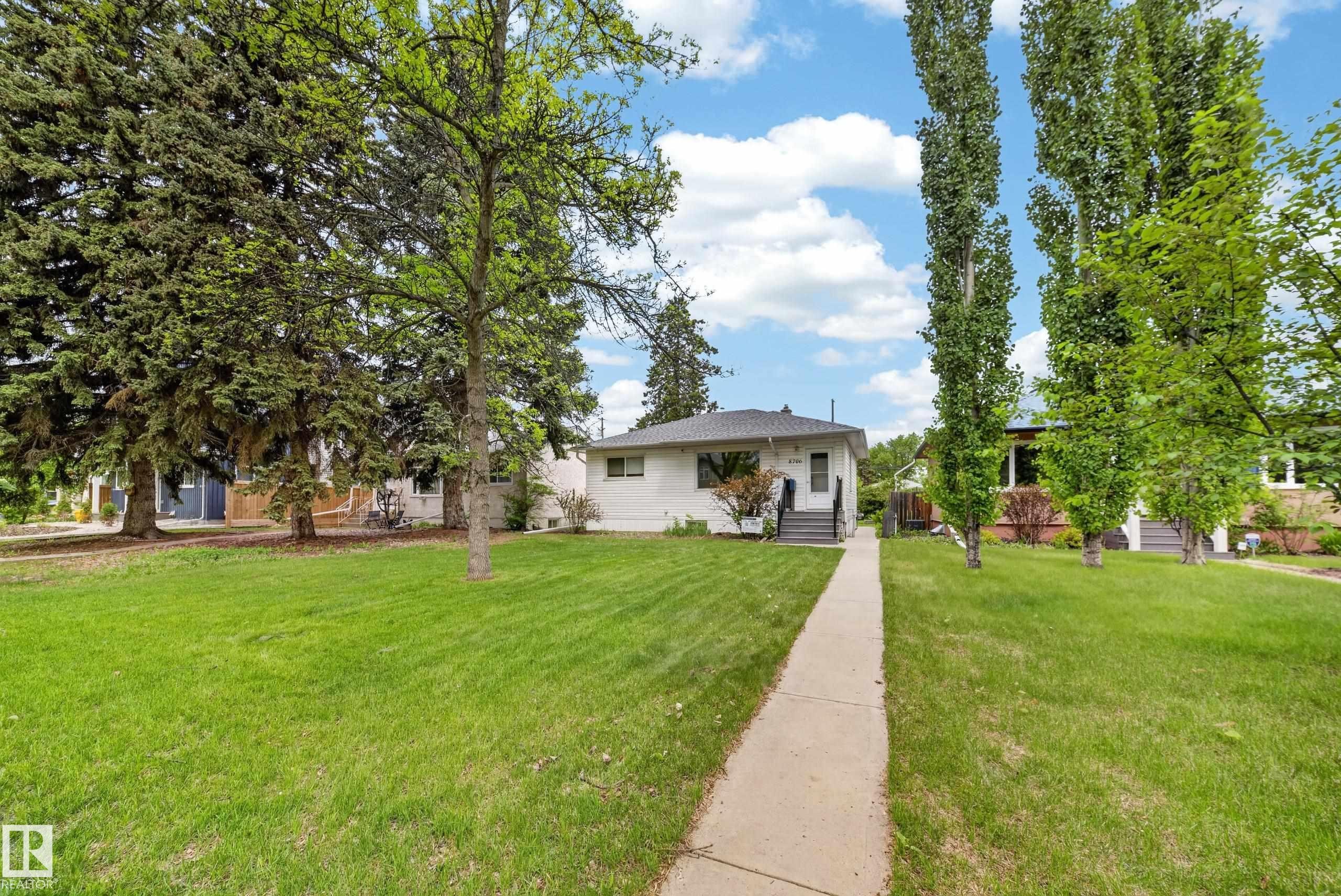 8706 83 Avenue, Edmonton, AB