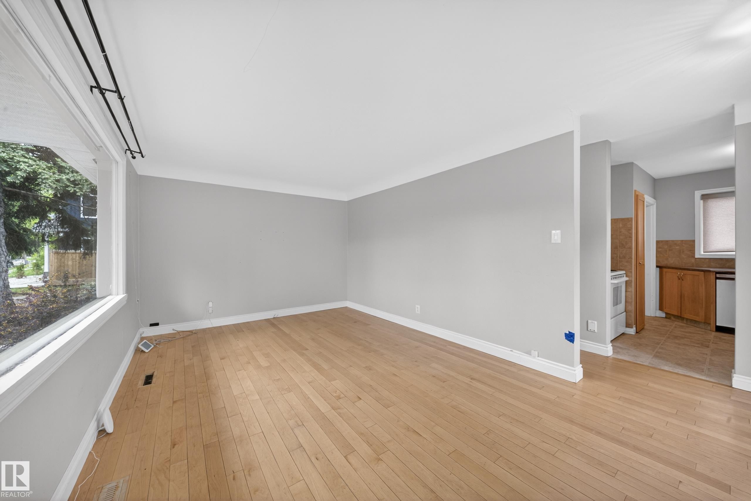8706 83 Avenue, Edmonton, AB