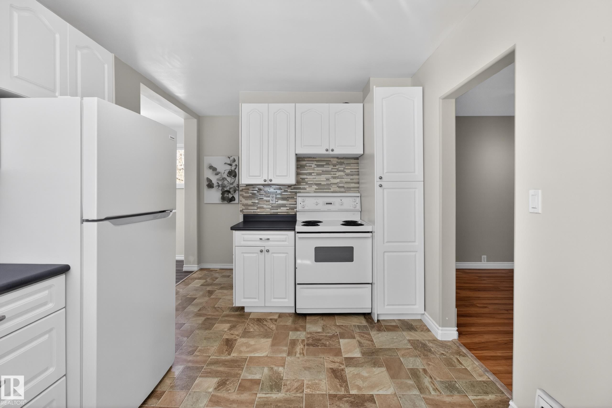 5409 49 Ave, Camrose, AB