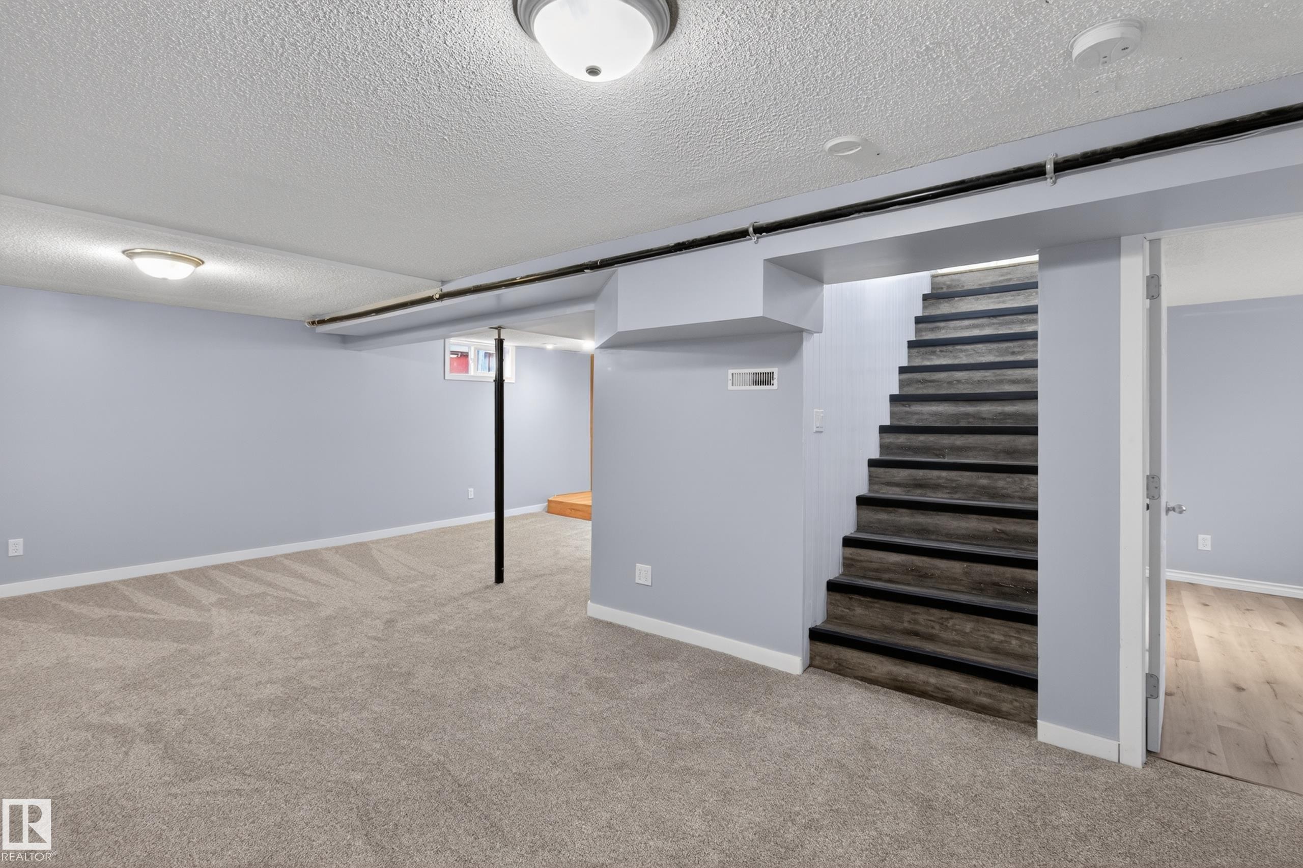 5409 49 Ave, Camrose, AB